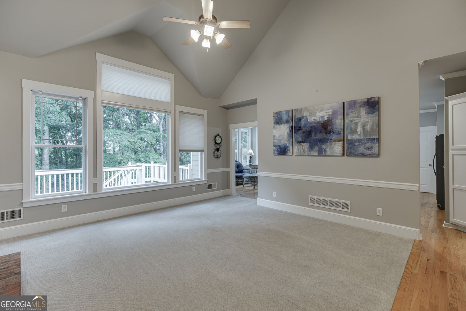 5843 Peacock Lane