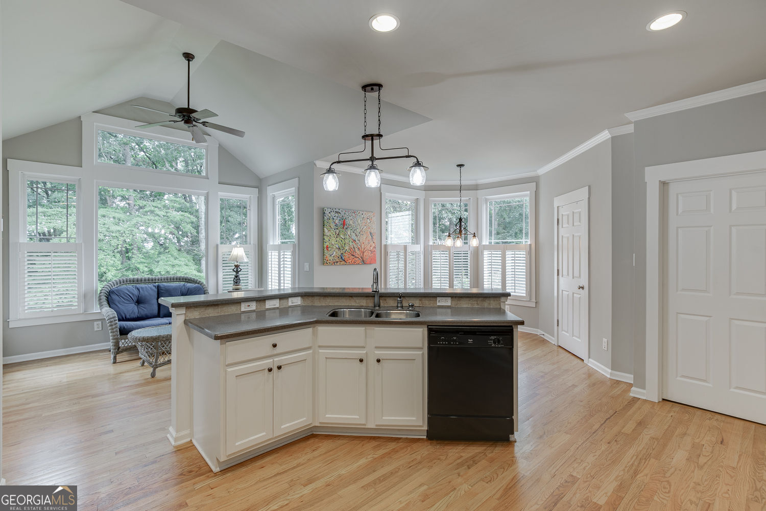5843 Peacock Lane