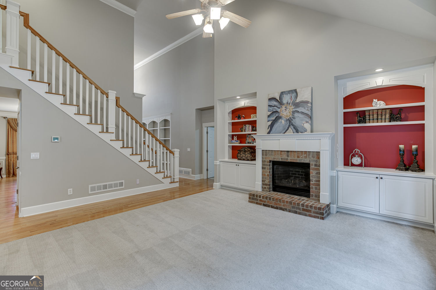5843 Peacock Lane