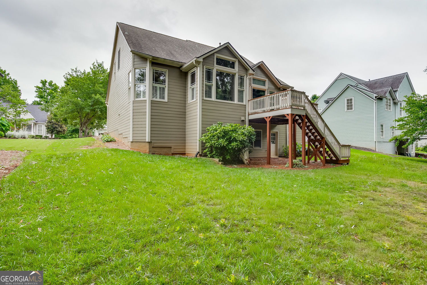 5843 Peacock Lane