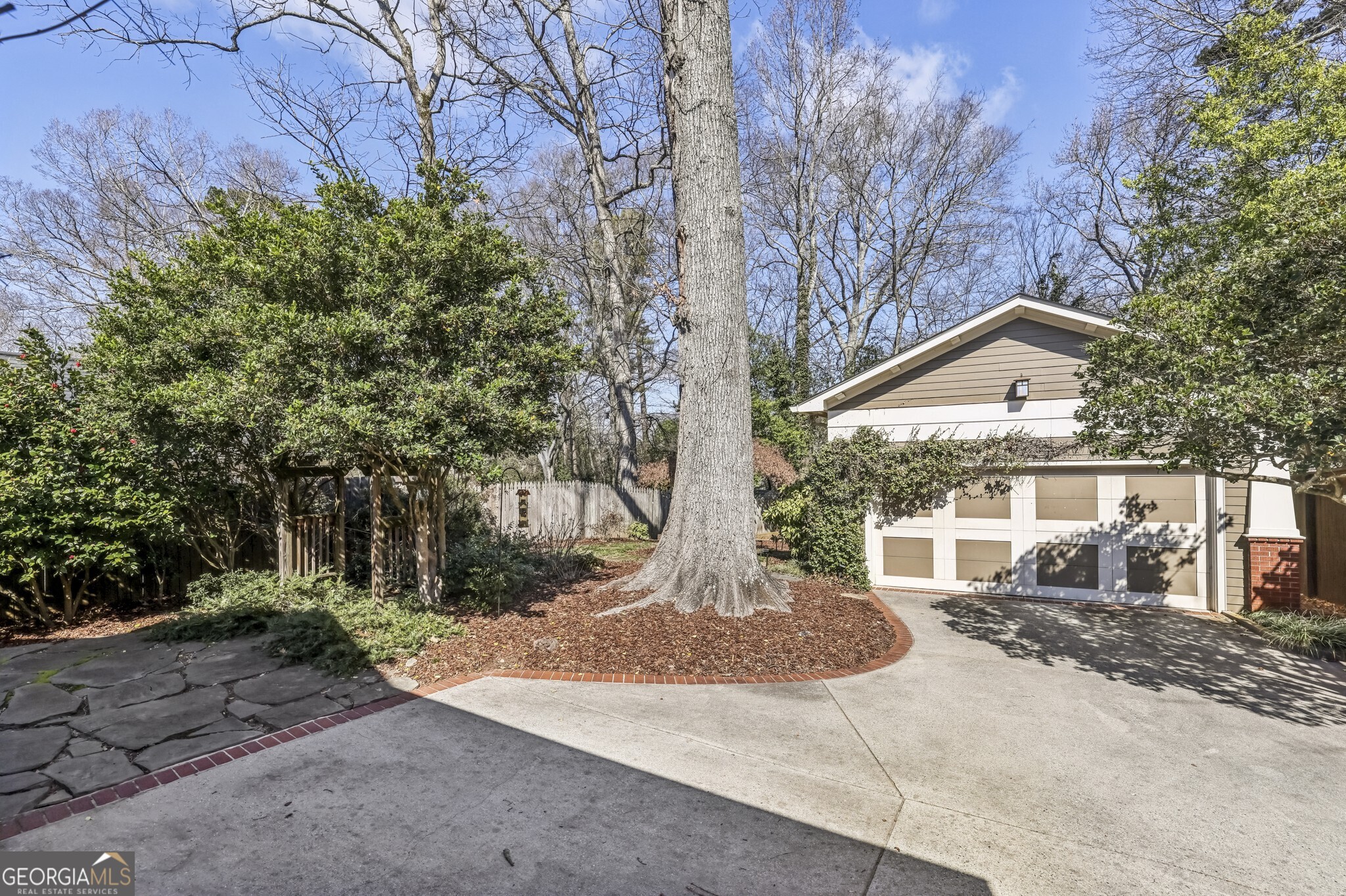 1248 Stillwood Drive NE