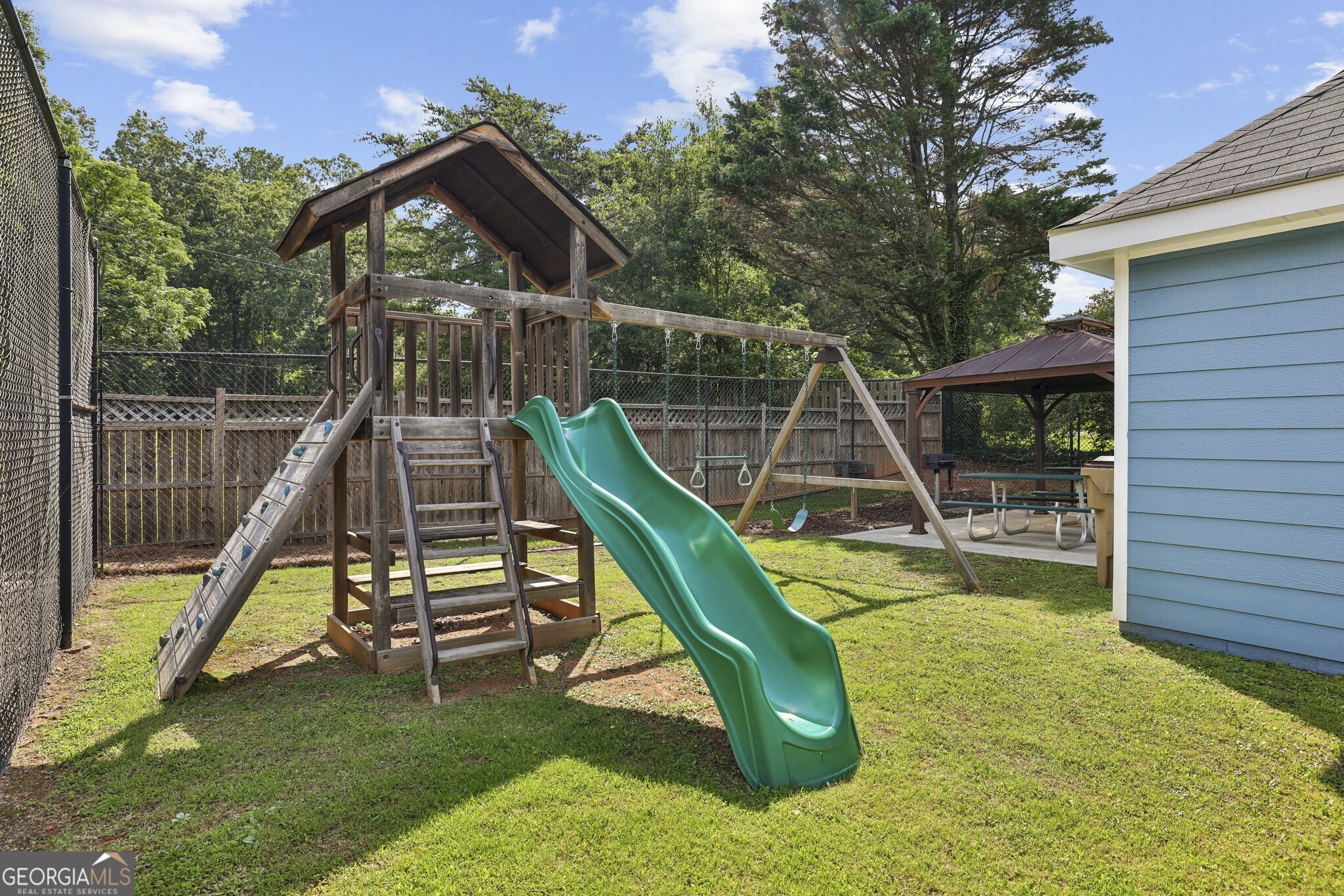 2055 Ivy Lane