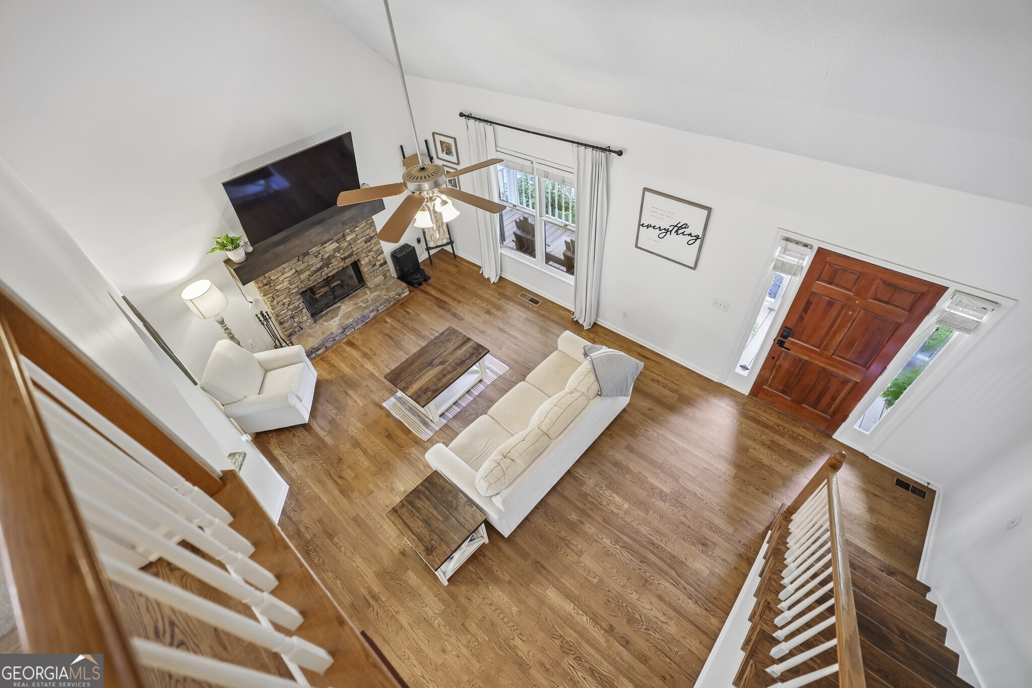 2055 Ivy Lane