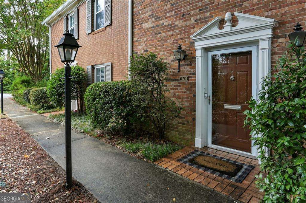 1601 Executive Park Lane NE