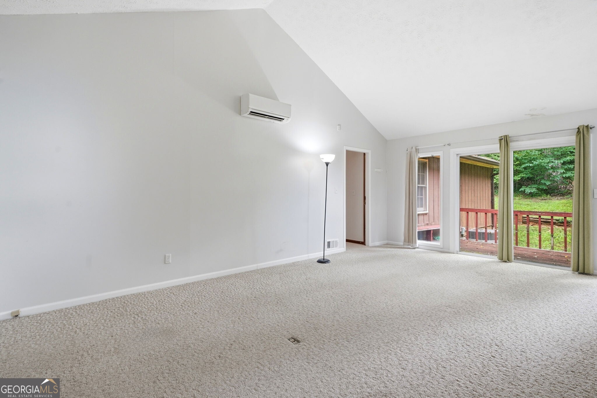 2604 Sunset Drive NE