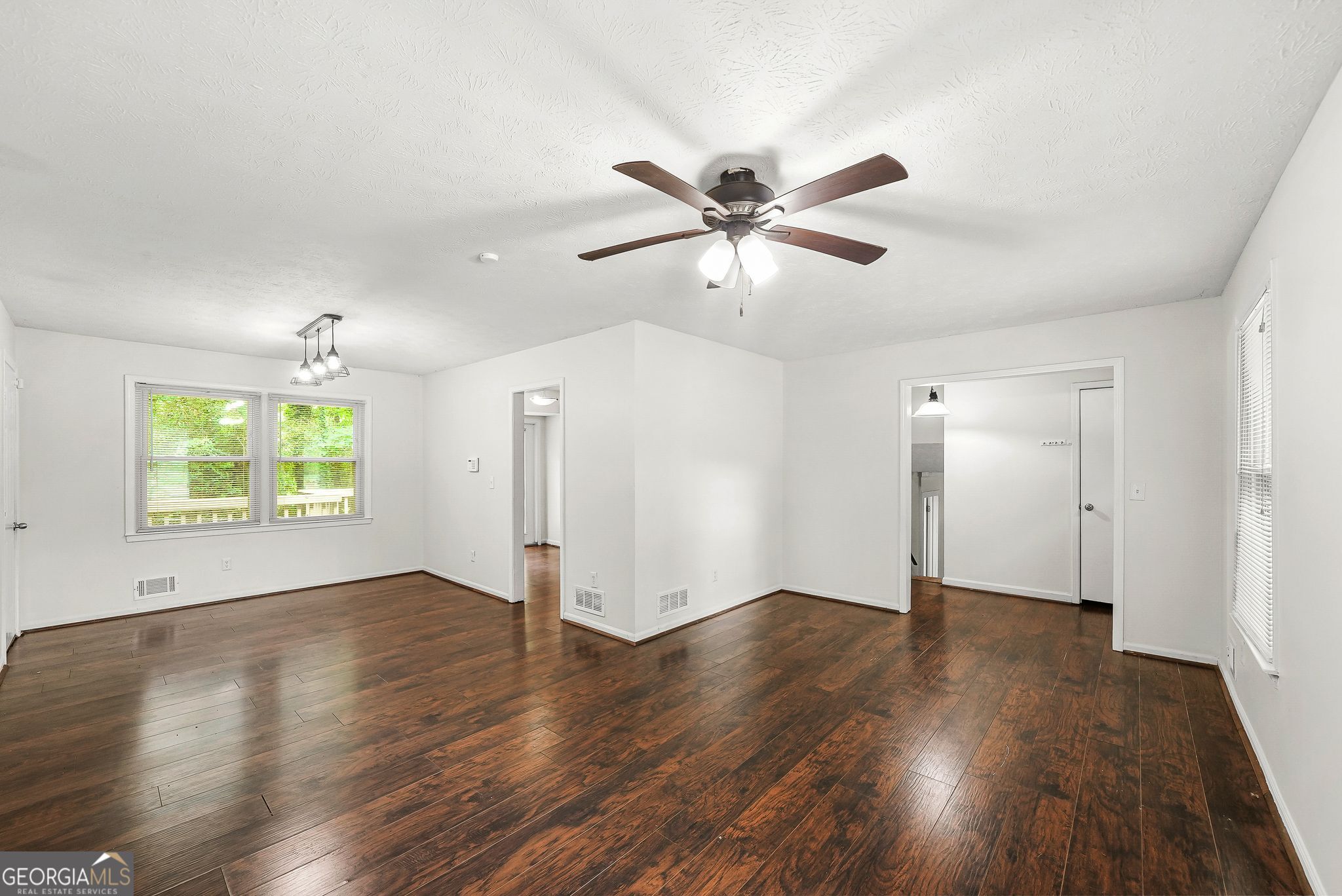 1469 W Rock Court