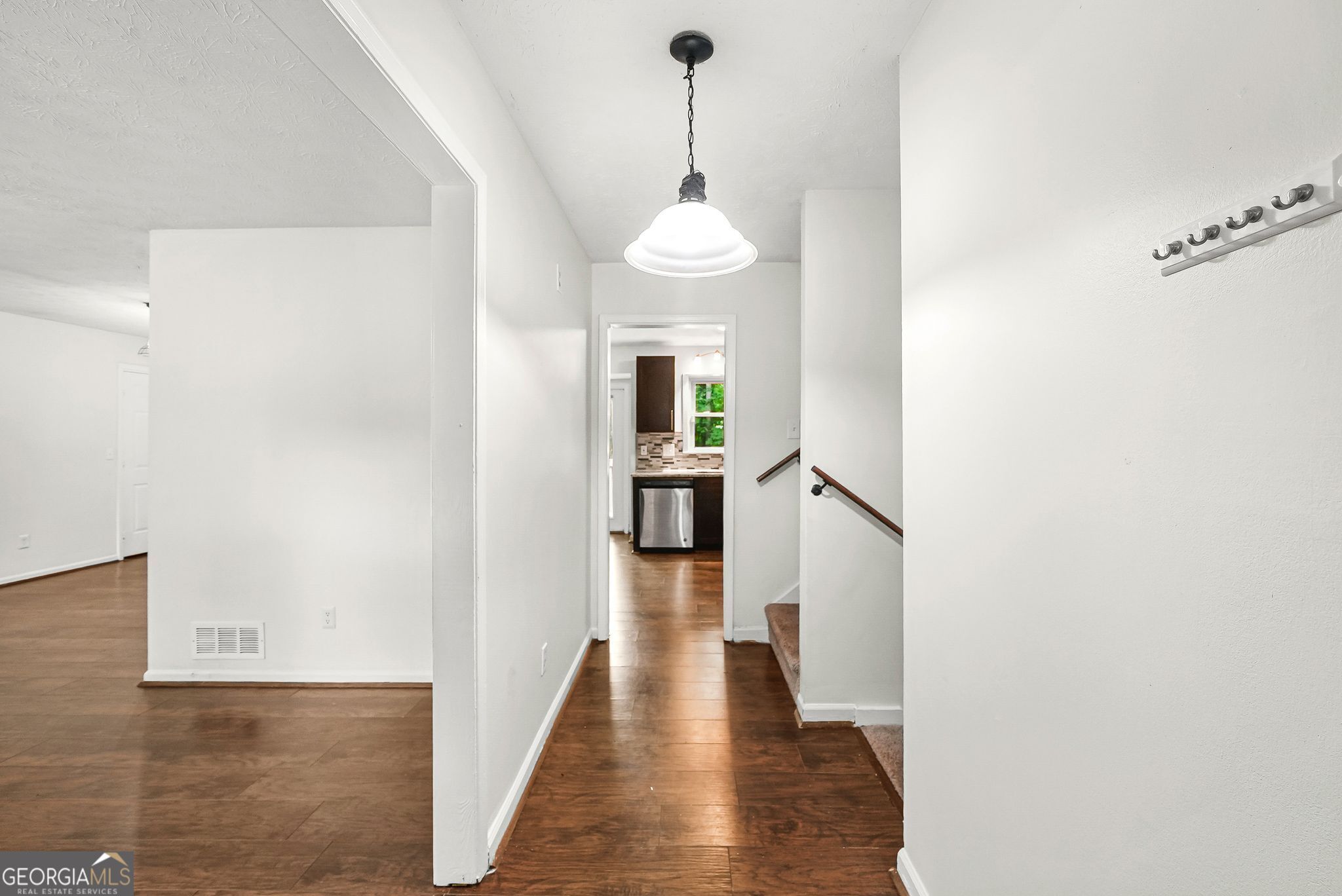 1469 W Rock Court