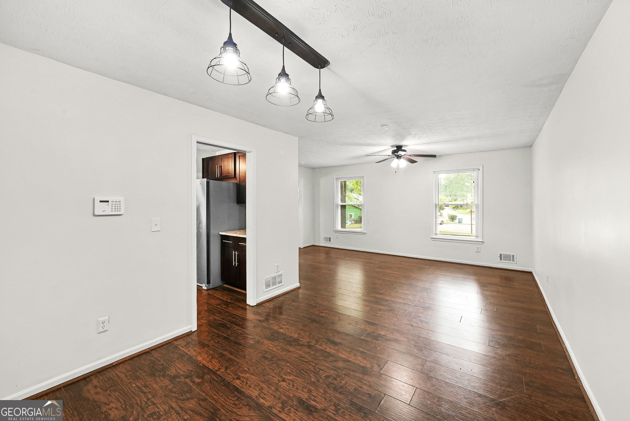 1469 W Rock Court