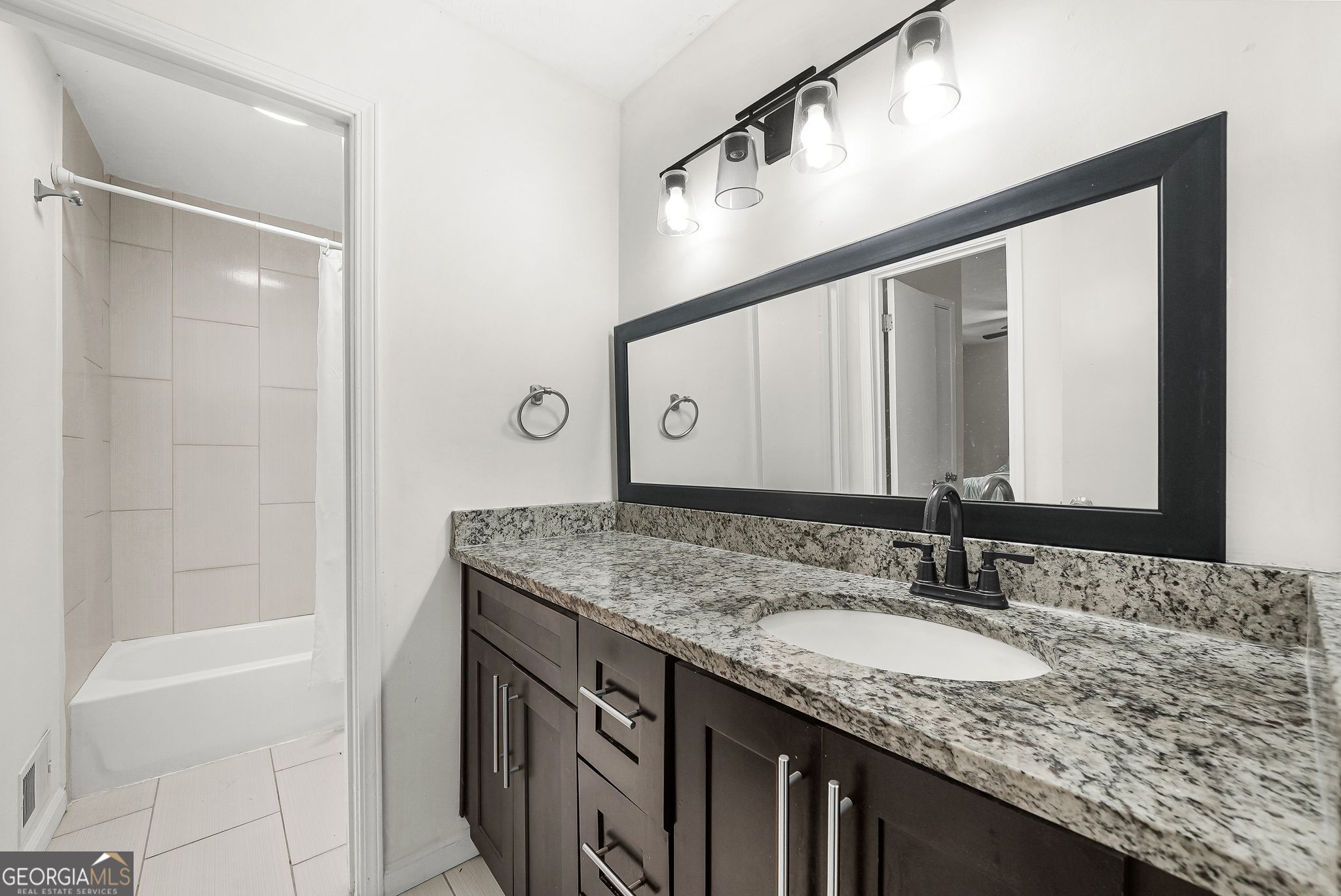 1469 W Rock Court
