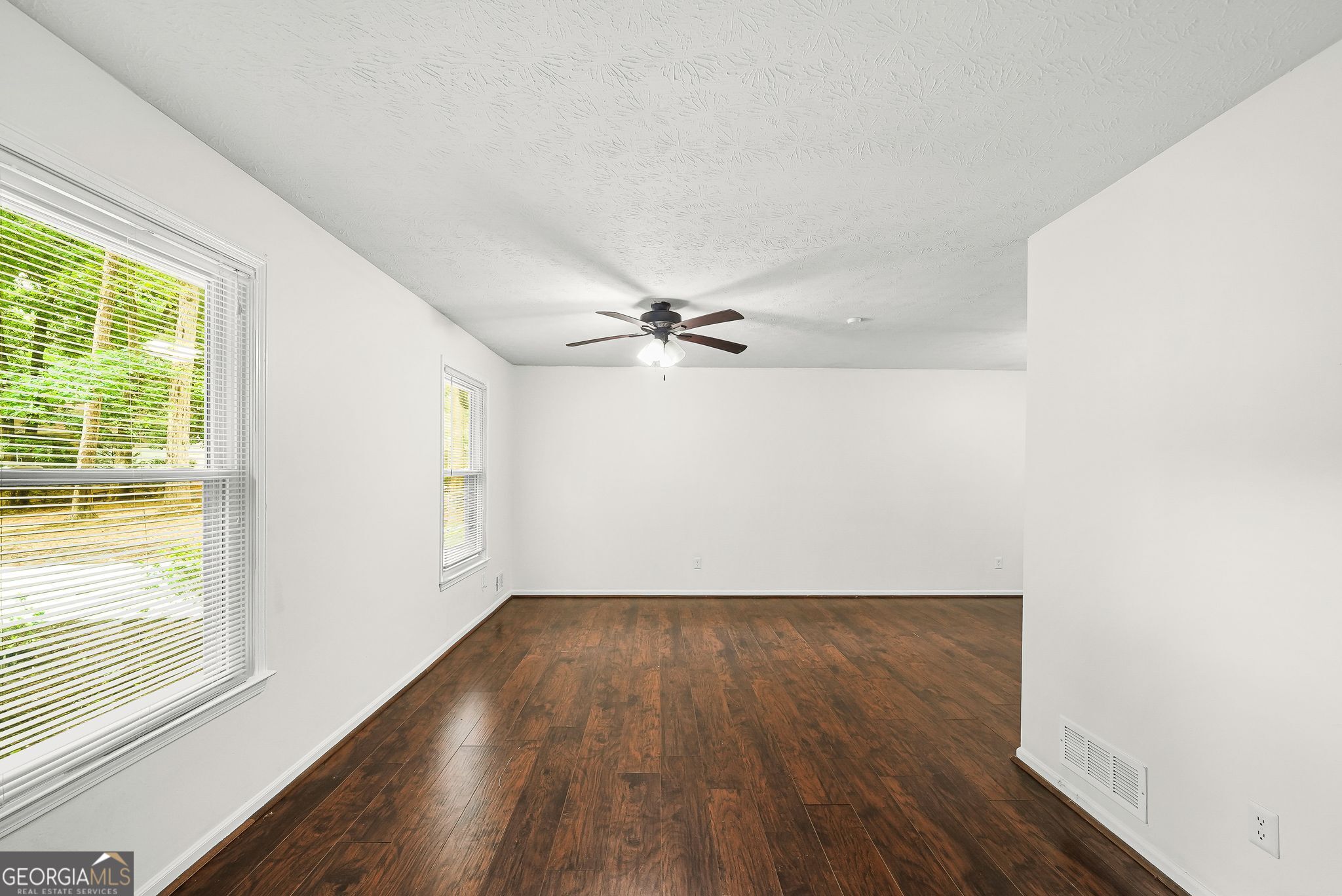1469 W Rock Court