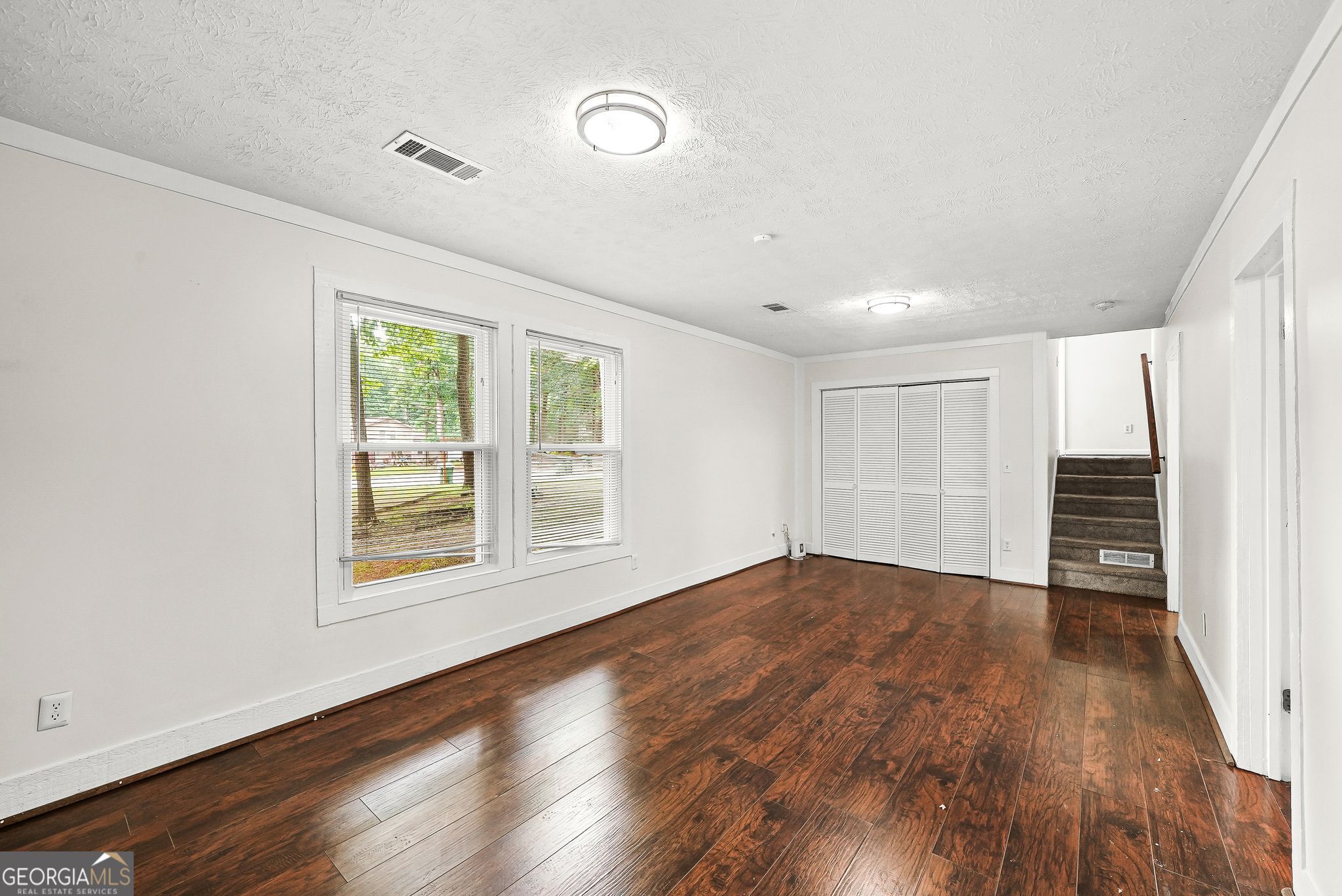 1469 W Rock Court