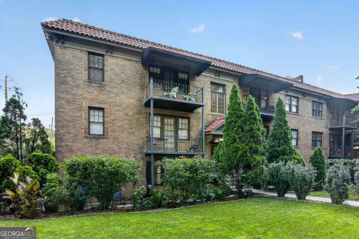 677 Somerset Terrace NE # 6D