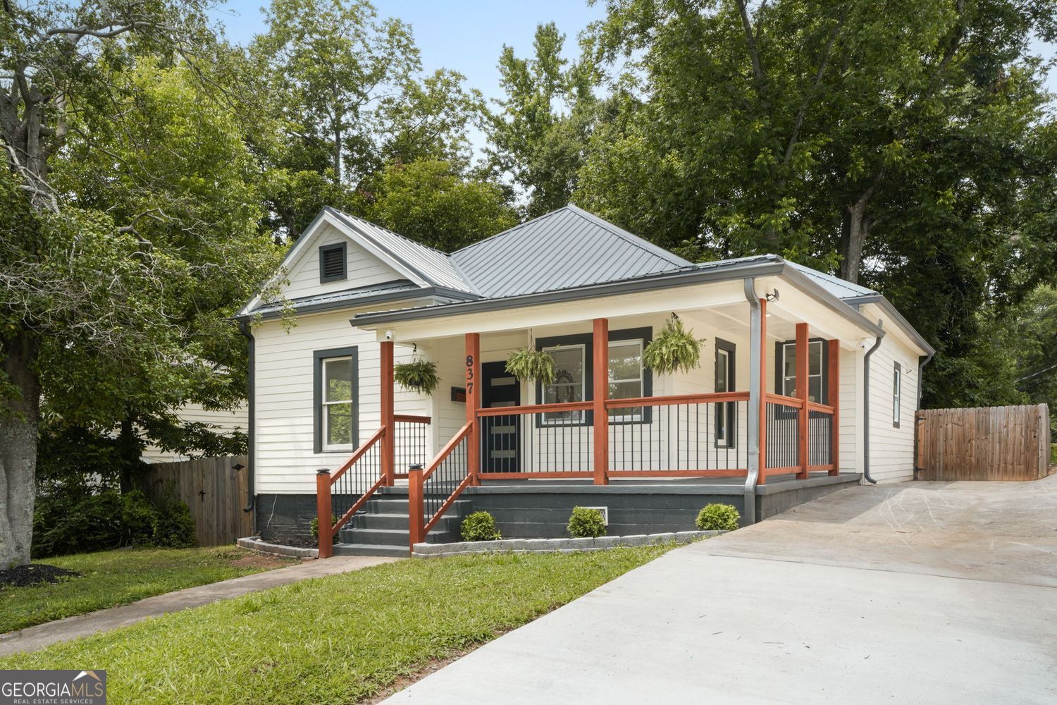 837 Dill Avenue SW
