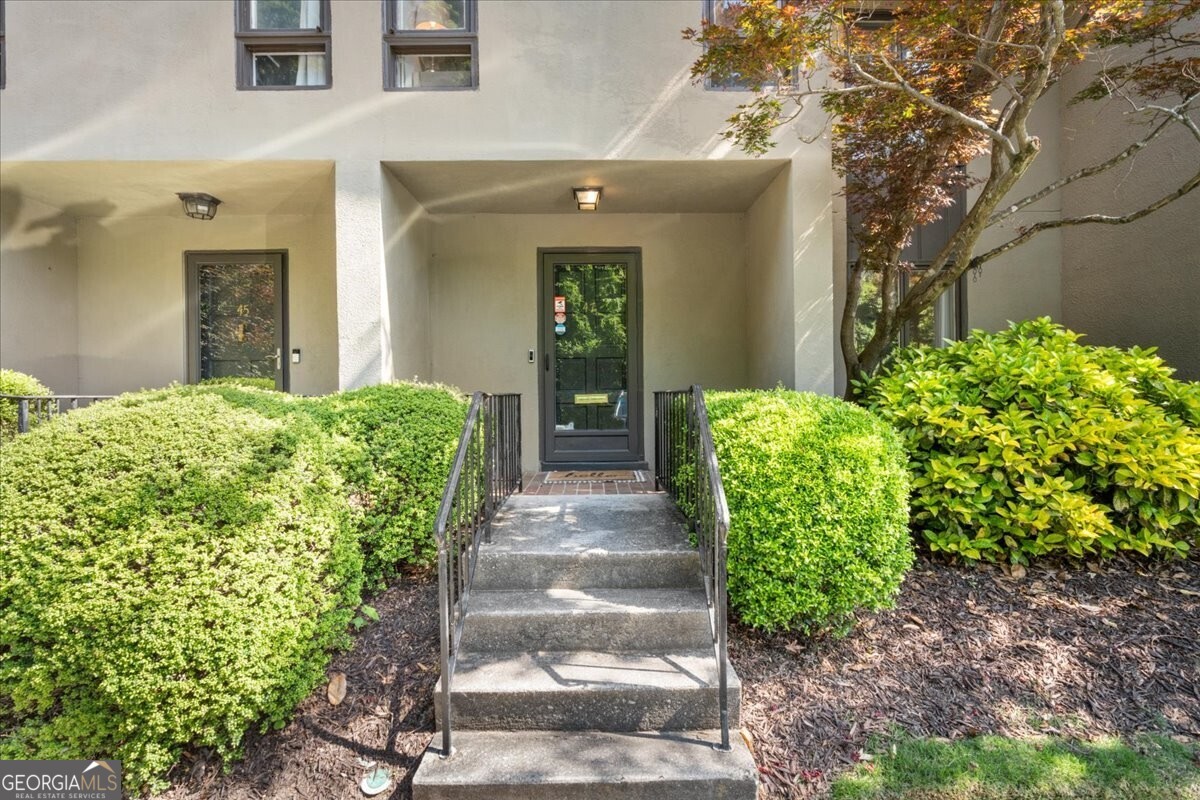 47 Ivy Trail NE