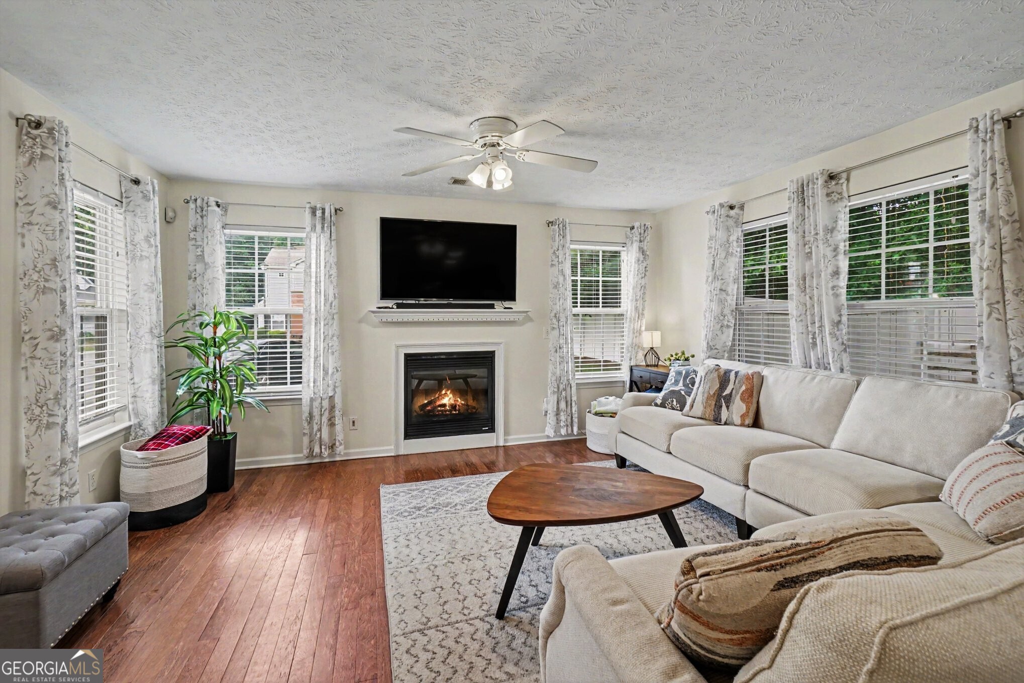 321 Windcroft Lane NW