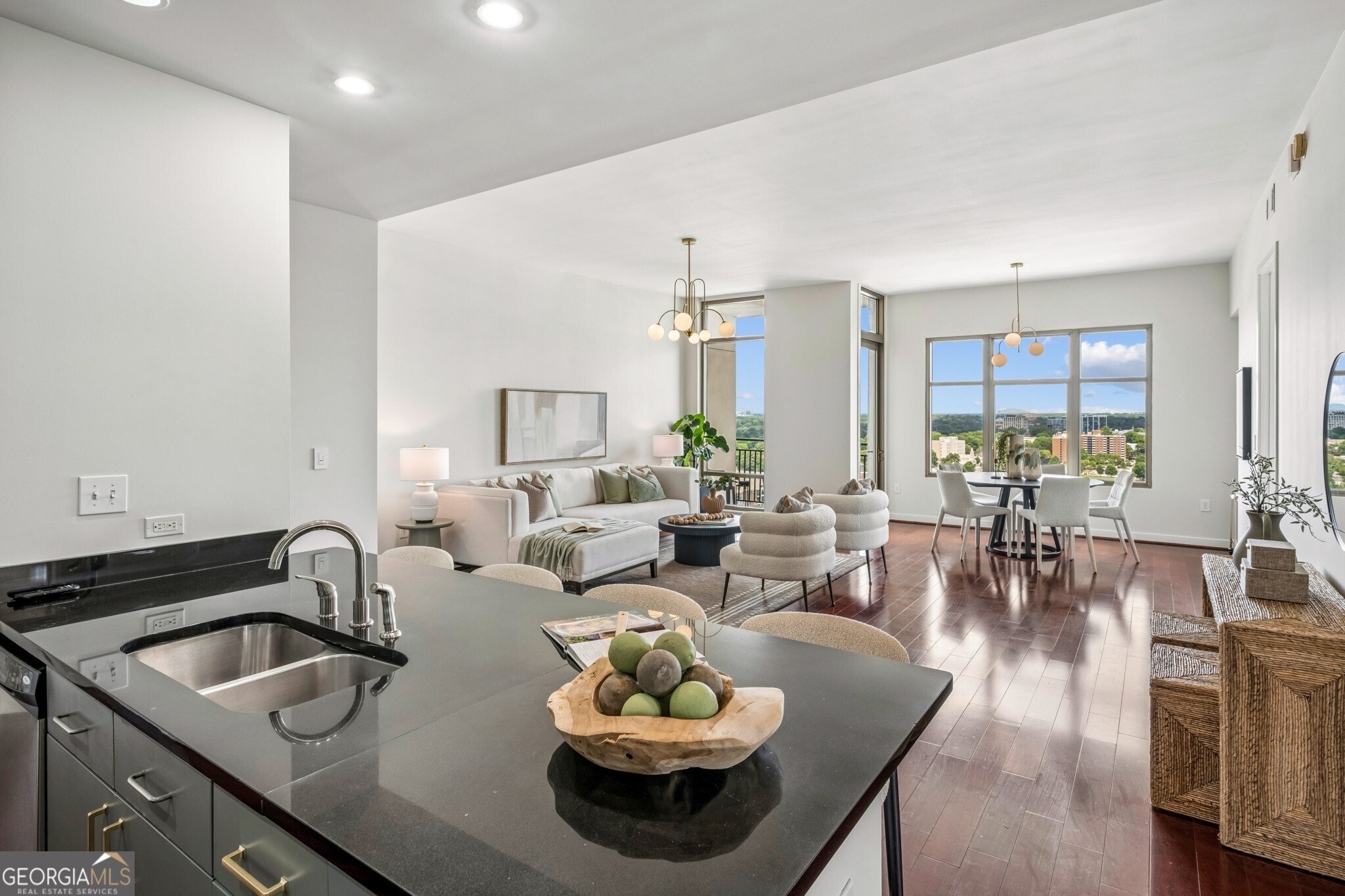 565 Peachtree Street NE # 1610