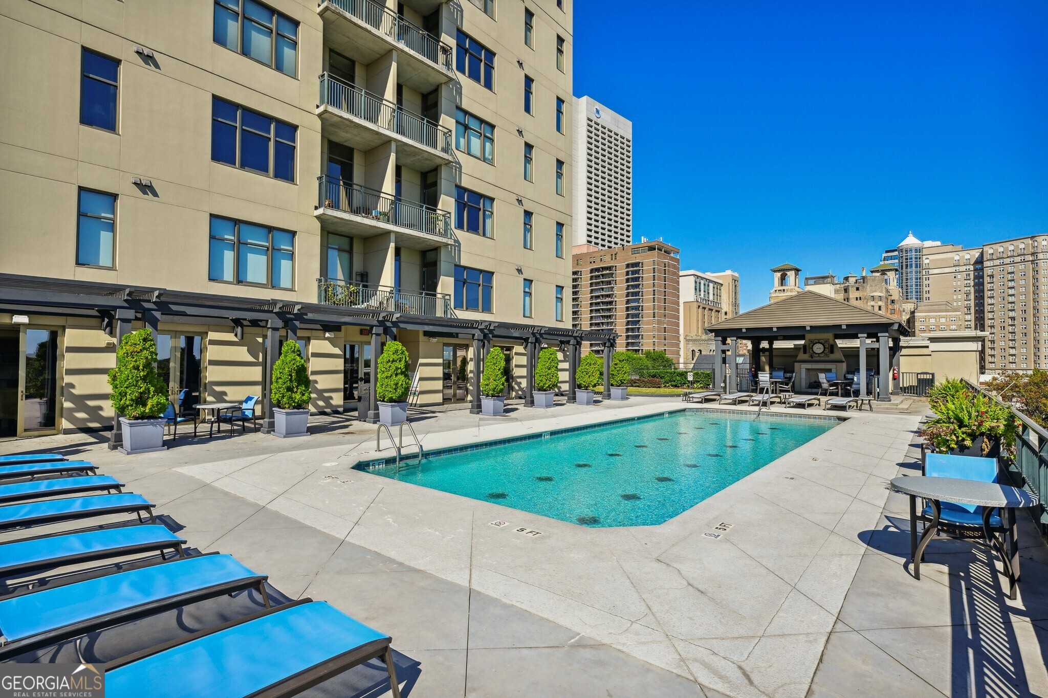 565 Peachtree Street NE # 1610