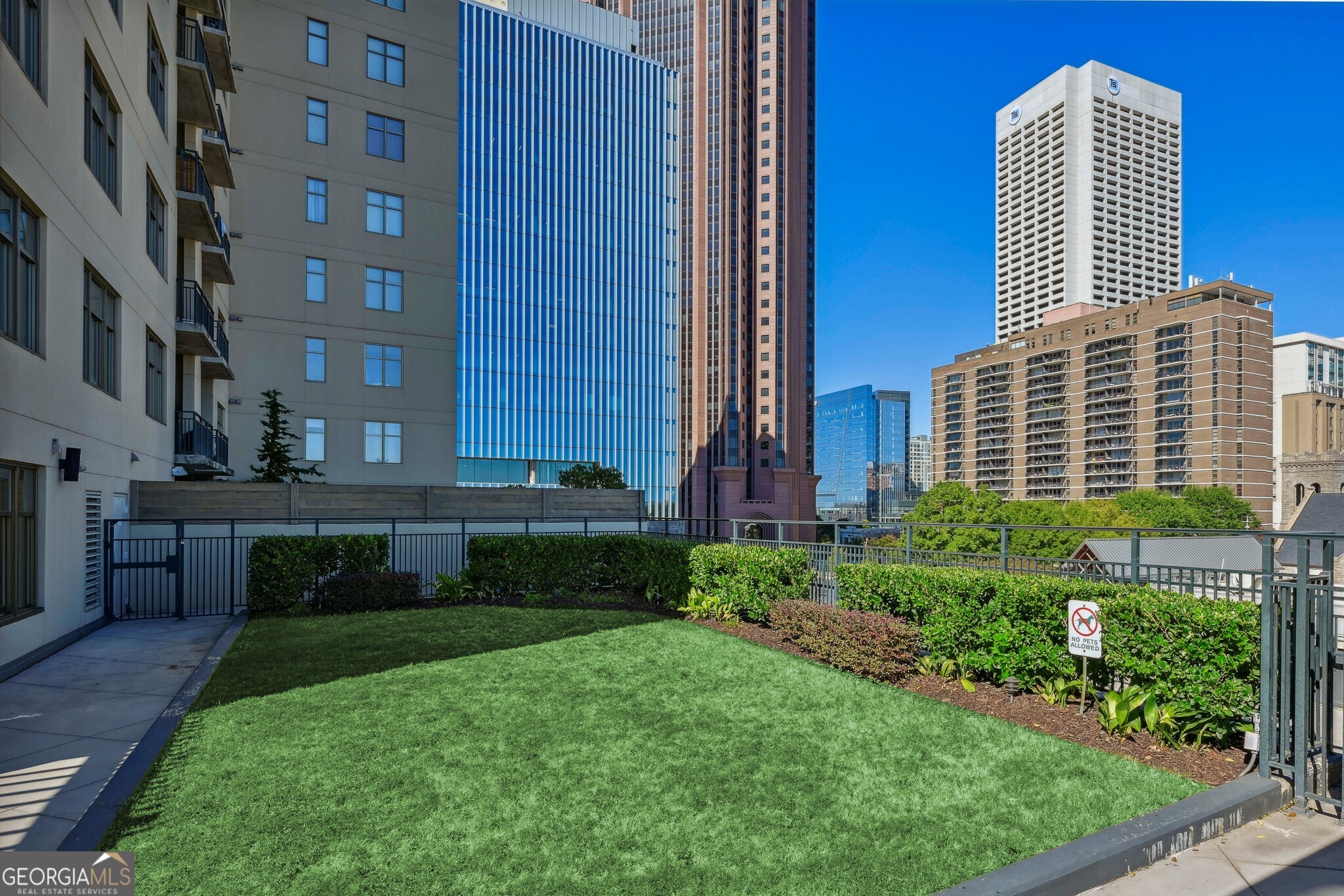 565 Peachtree Street NE # 1610
