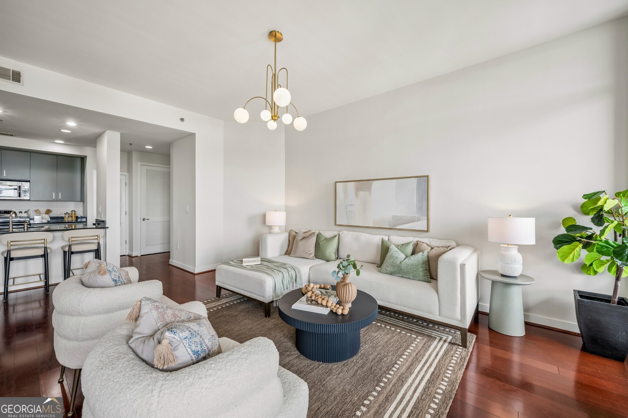 565 Peachtree Street NE # 1610