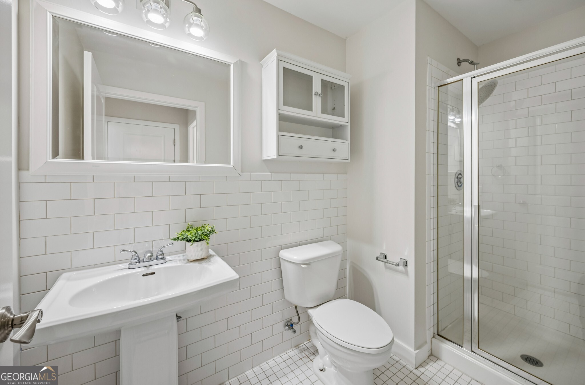 565 Peachtree Street NE # 1610