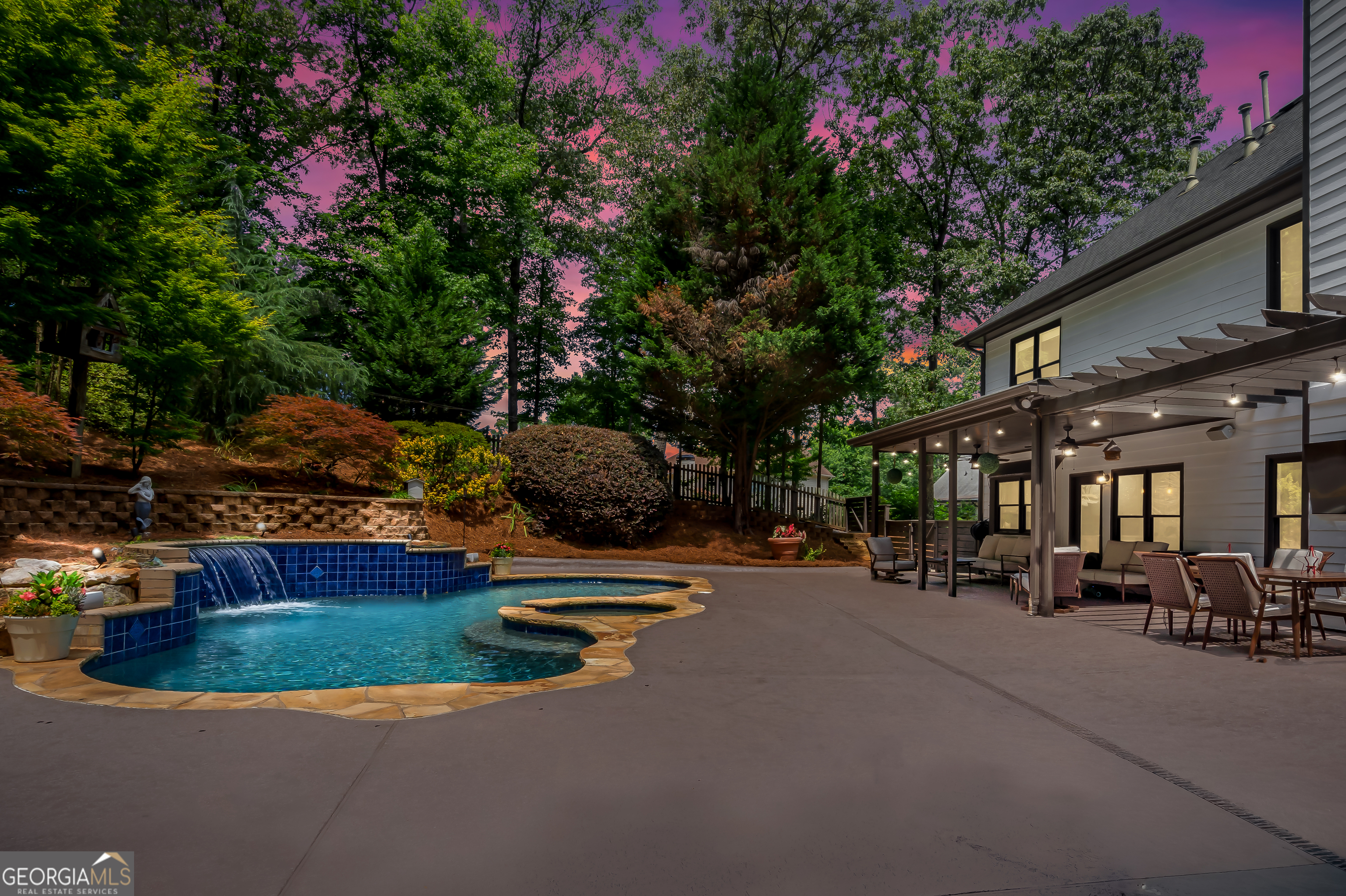 1105 Regiment Drive NW