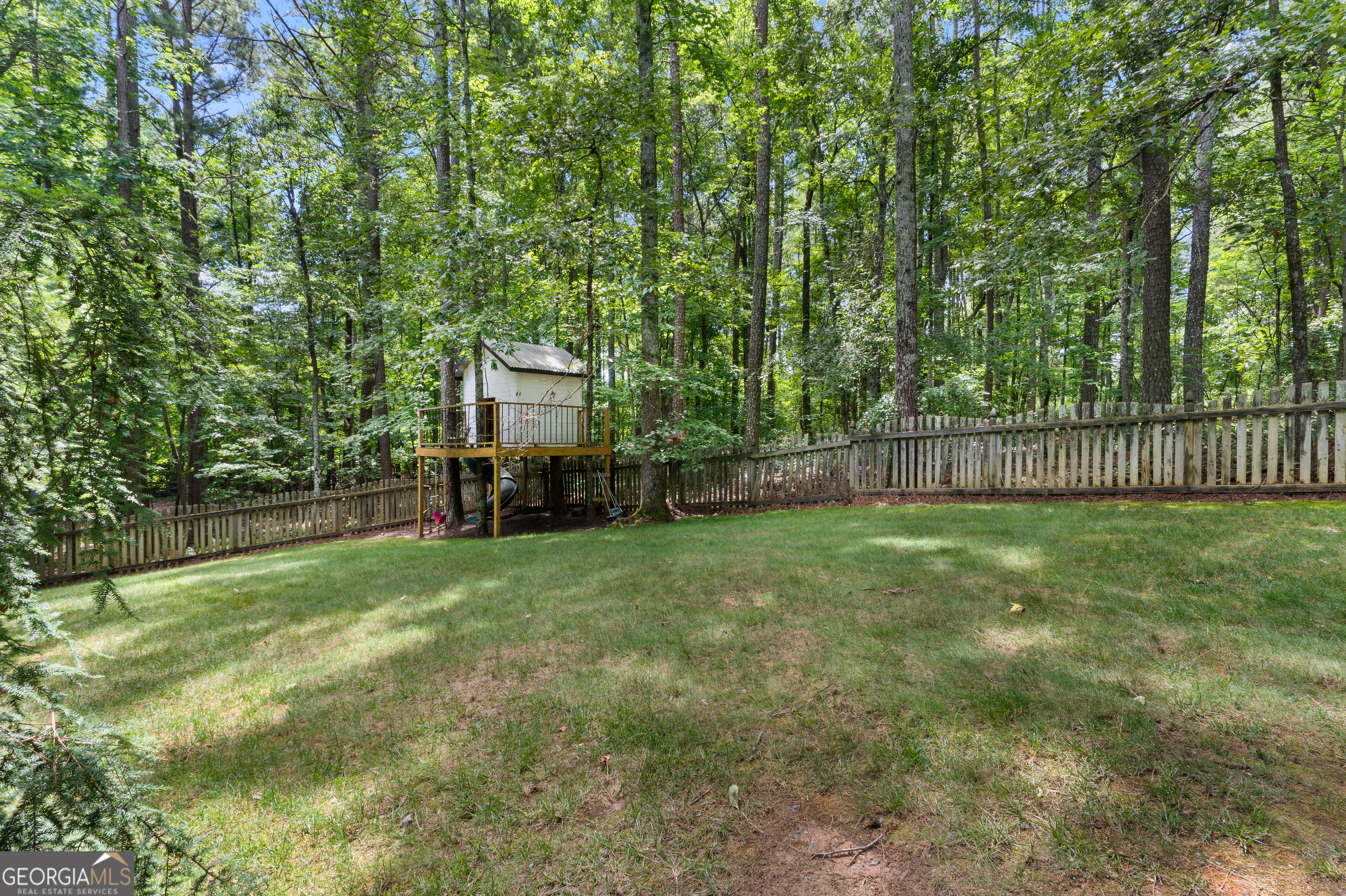 1105 Regiment Drive NW