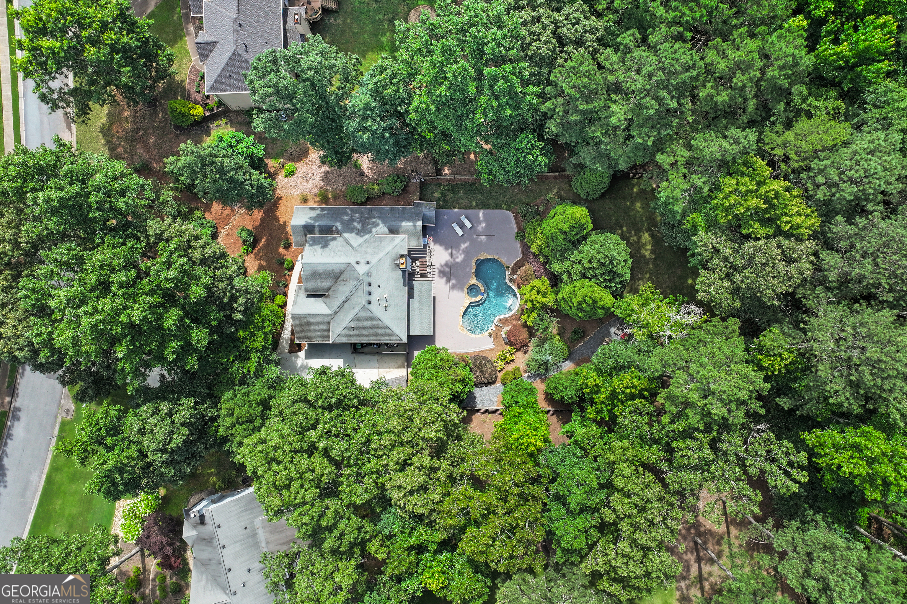 1105 Regiment Drive NW