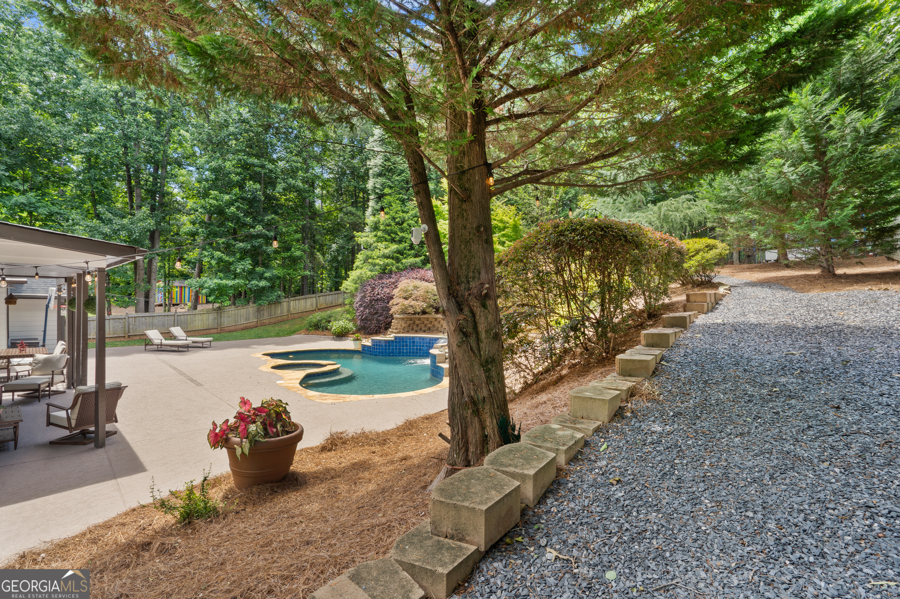 1105 Regiment Drive NW