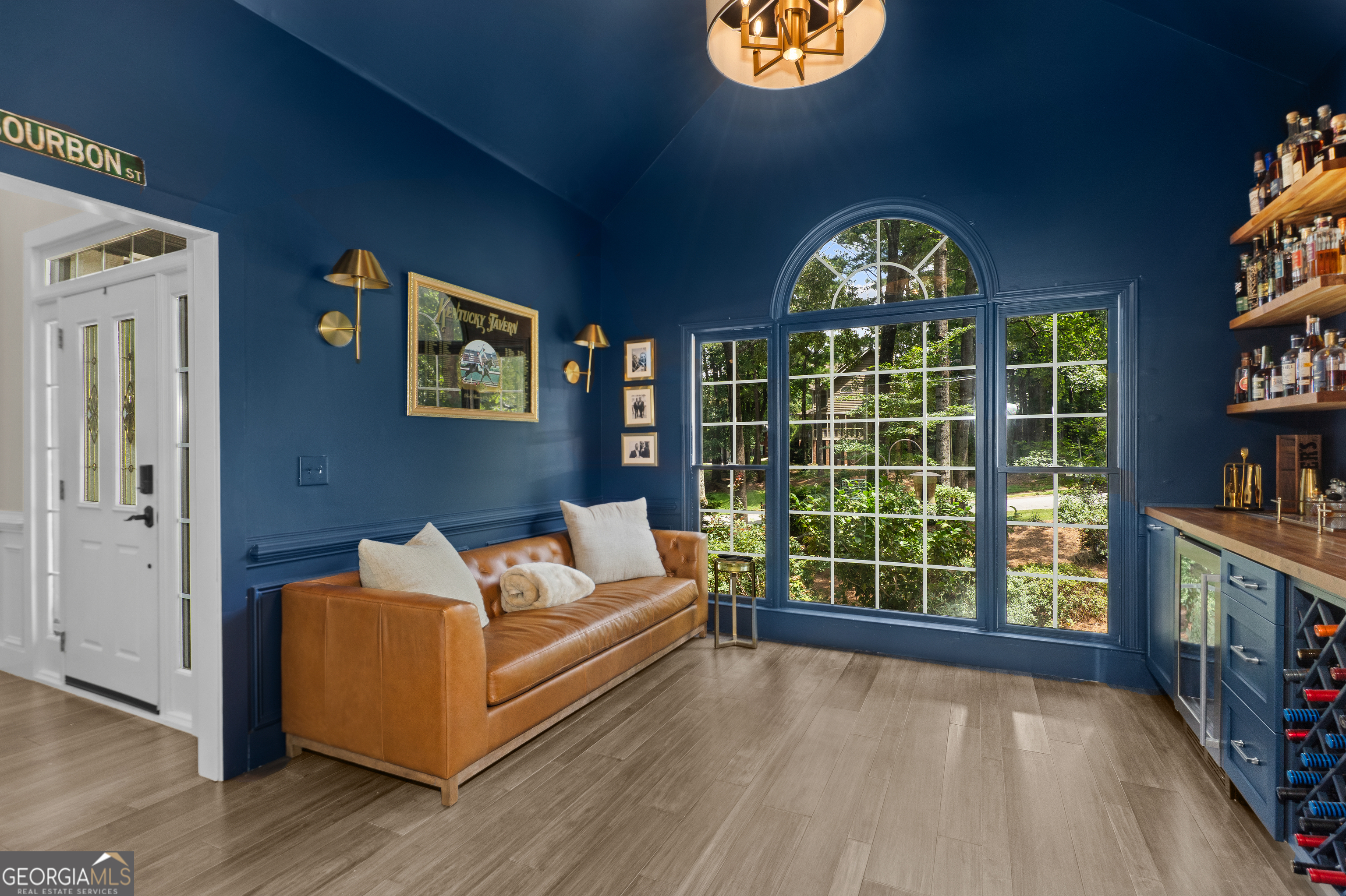 1105 Regiment Drive NW