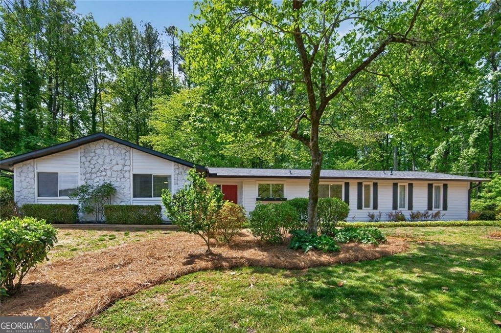 755 E Hembree Crossing