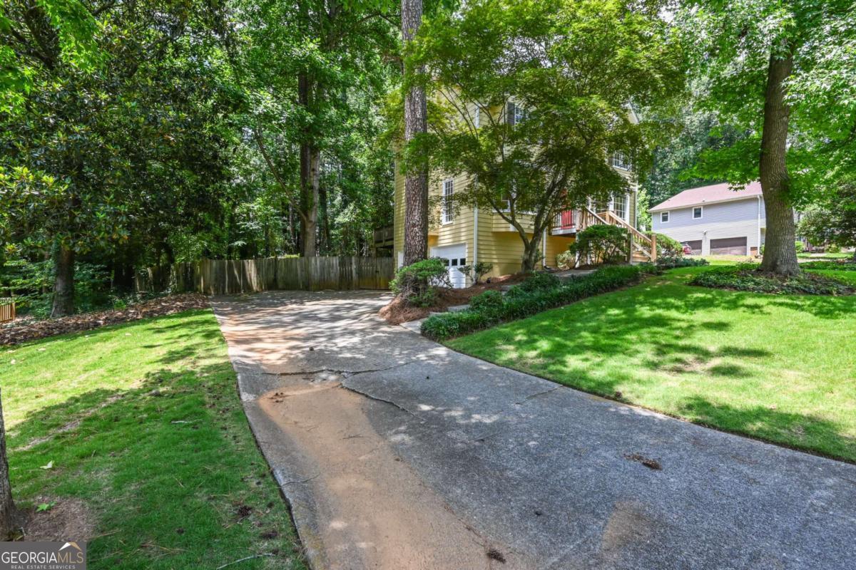 3301 Rae Place