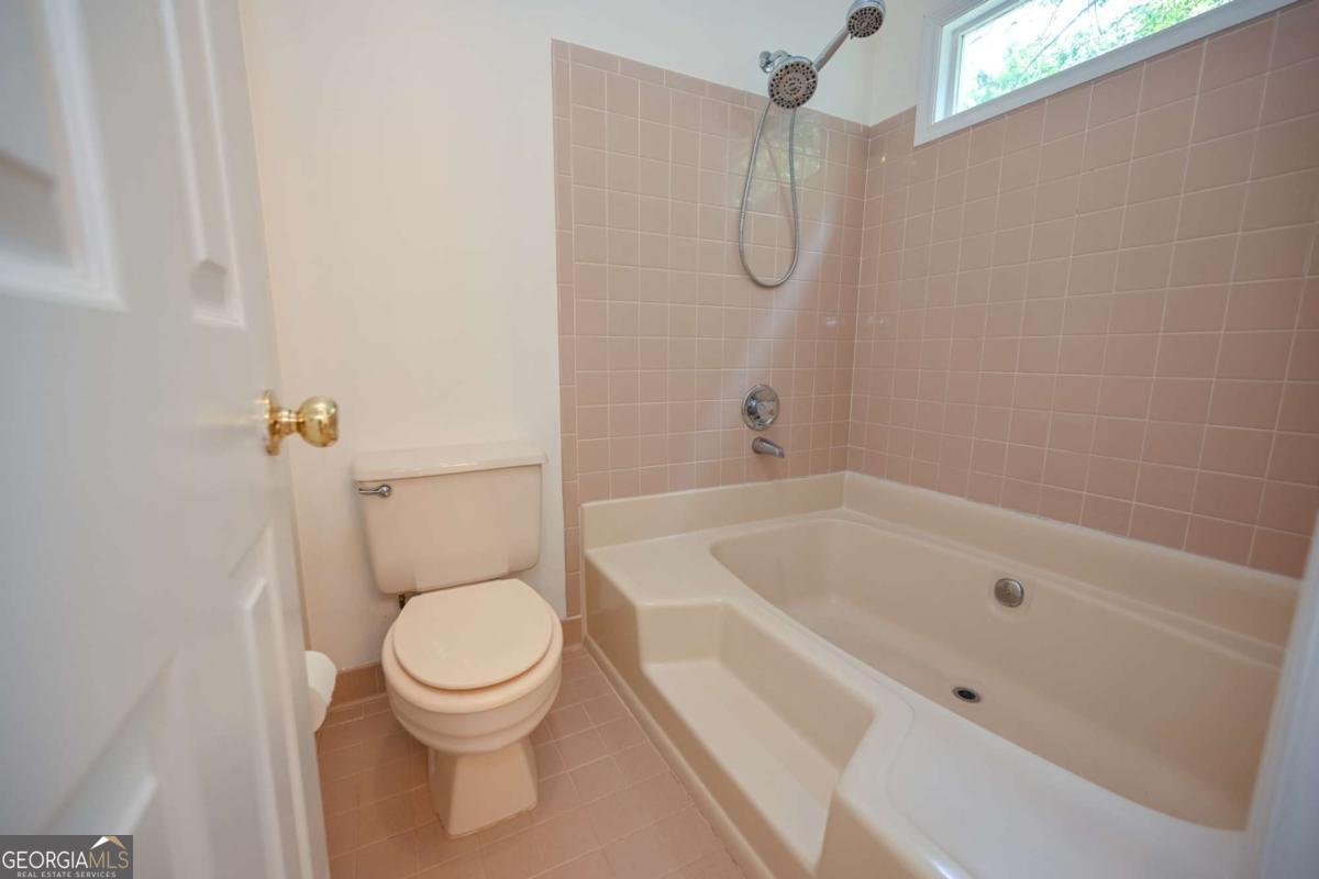 3301 Rae Place