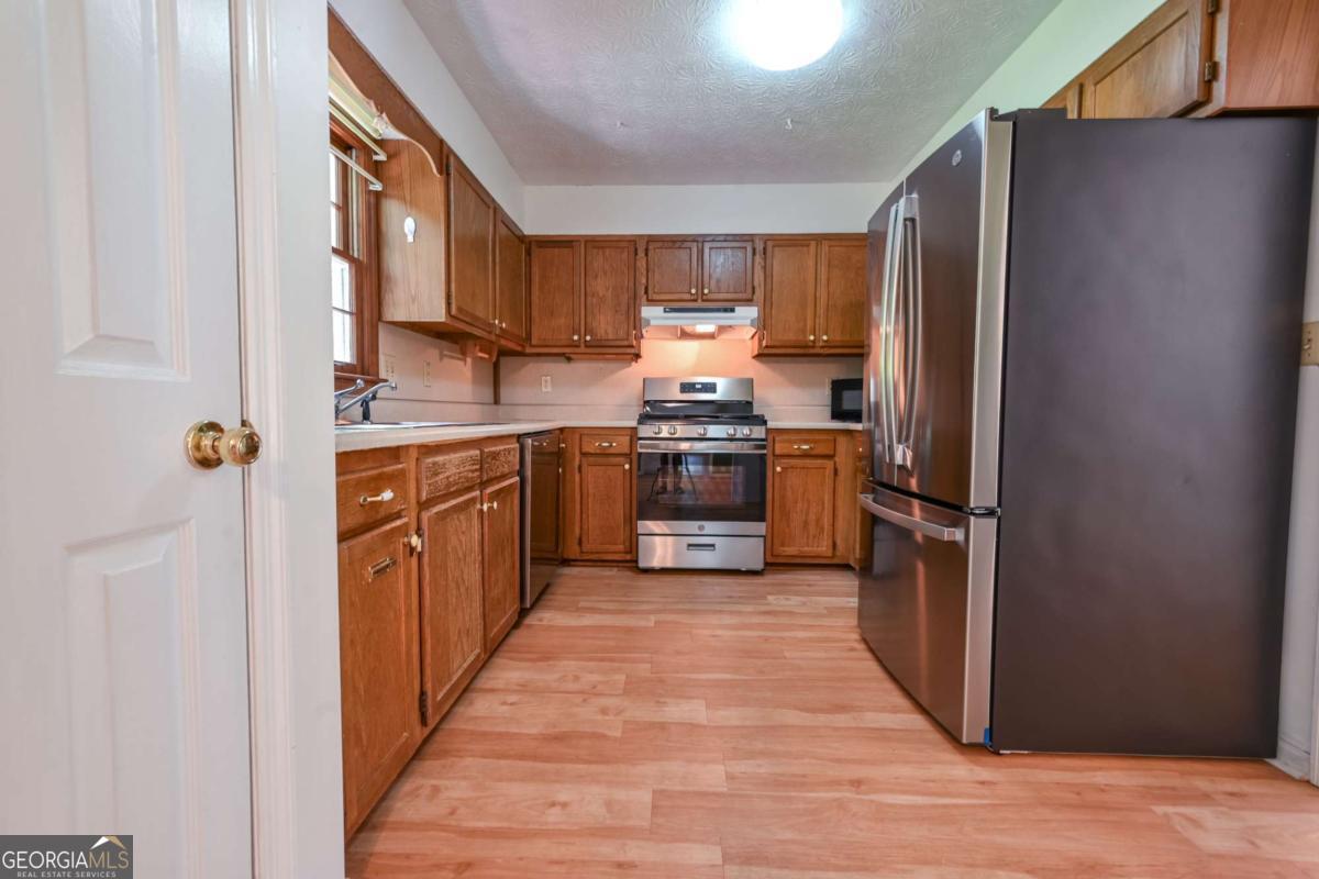 3301 Rae Place