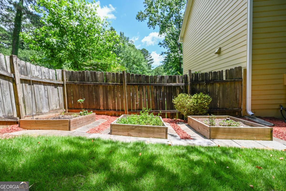3301 Rae Place