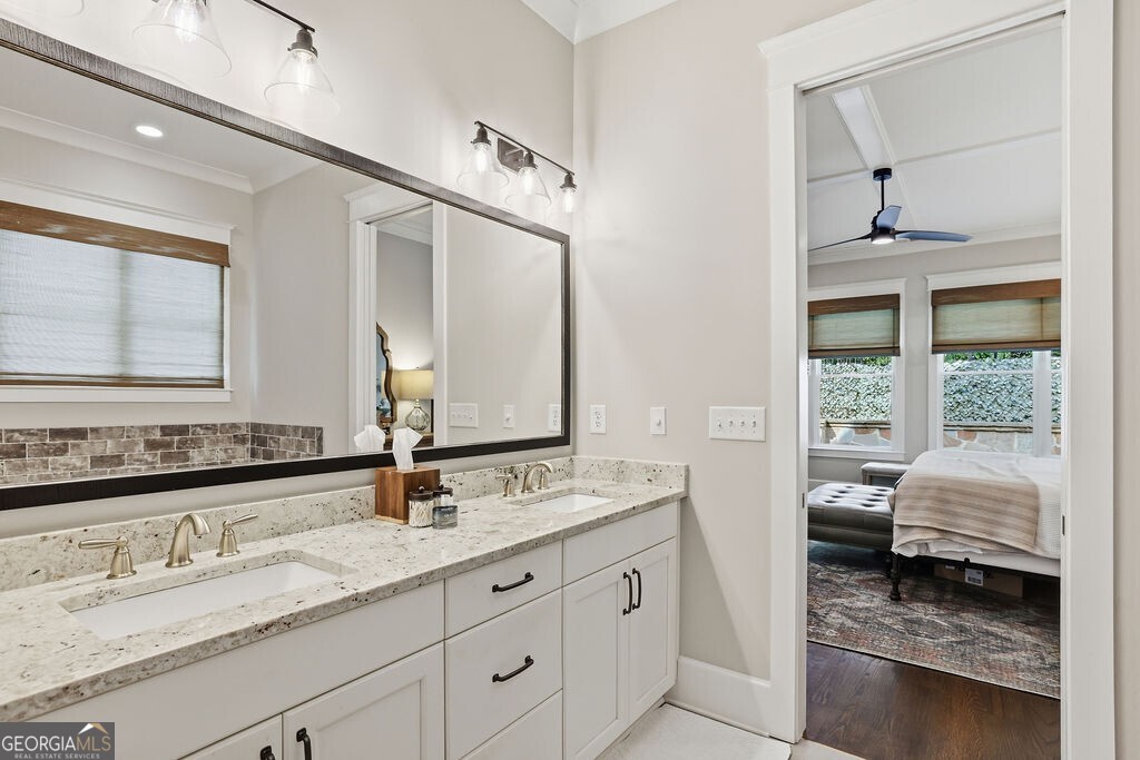 5690 Vineyard Park Trail