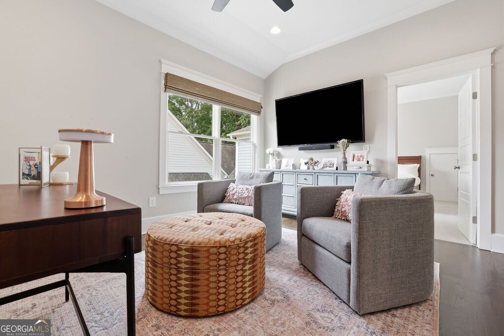 5690 Vineyard Park Trail