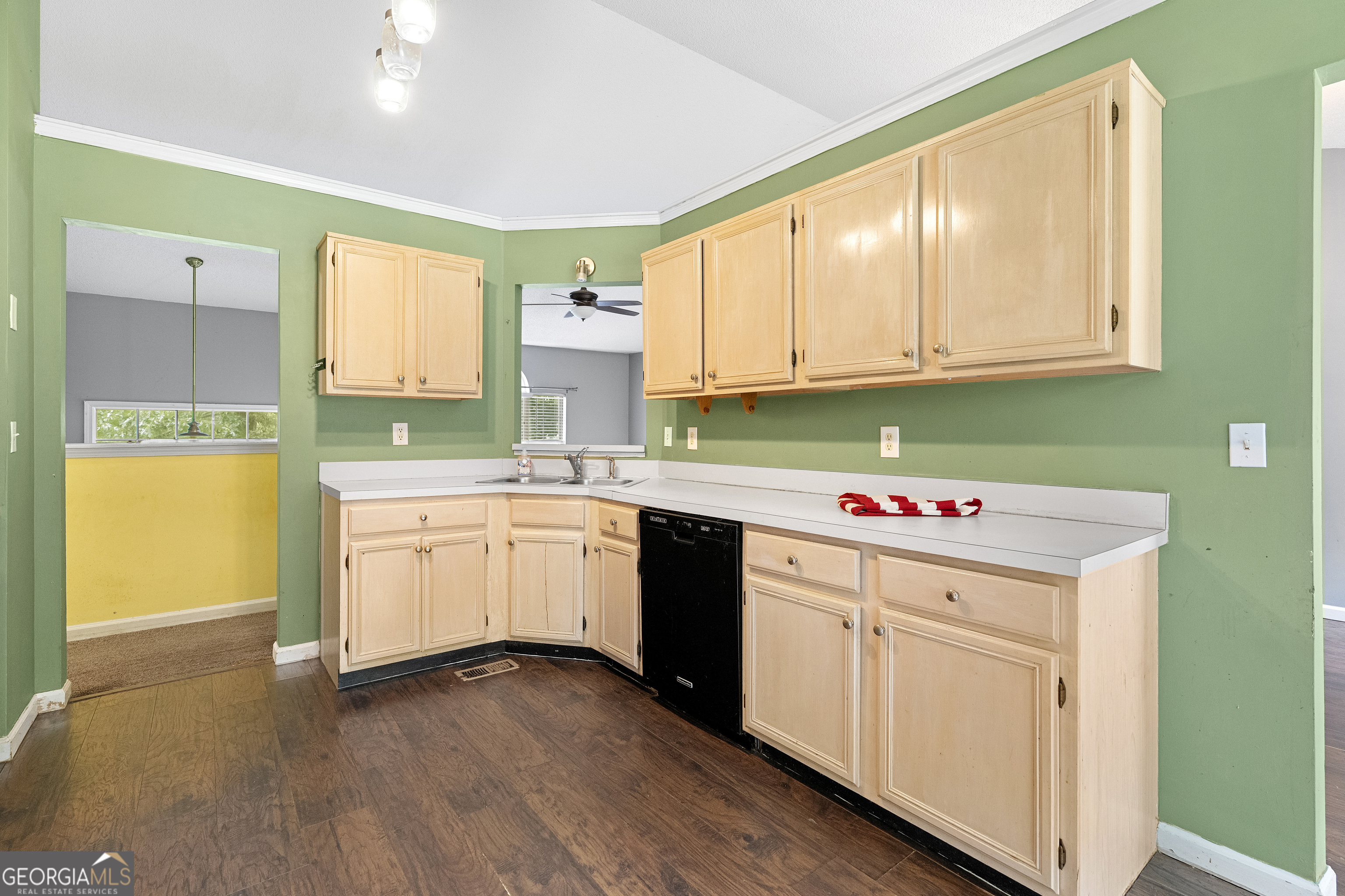 543 Settlers Ridge Lane