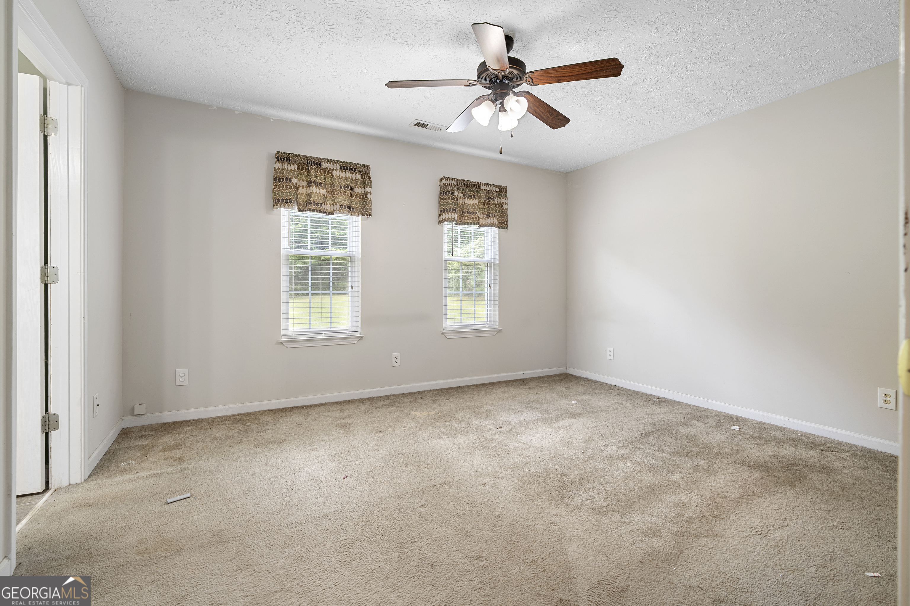 142 Doe Lane SE