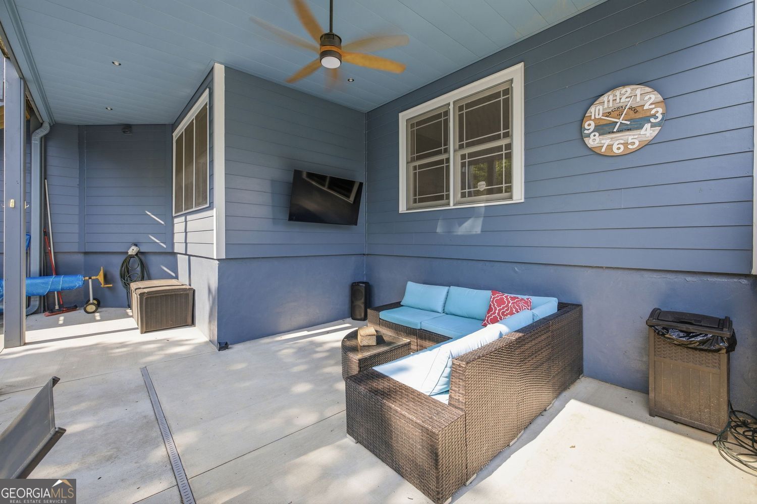 7327 Rocking Chair Lane