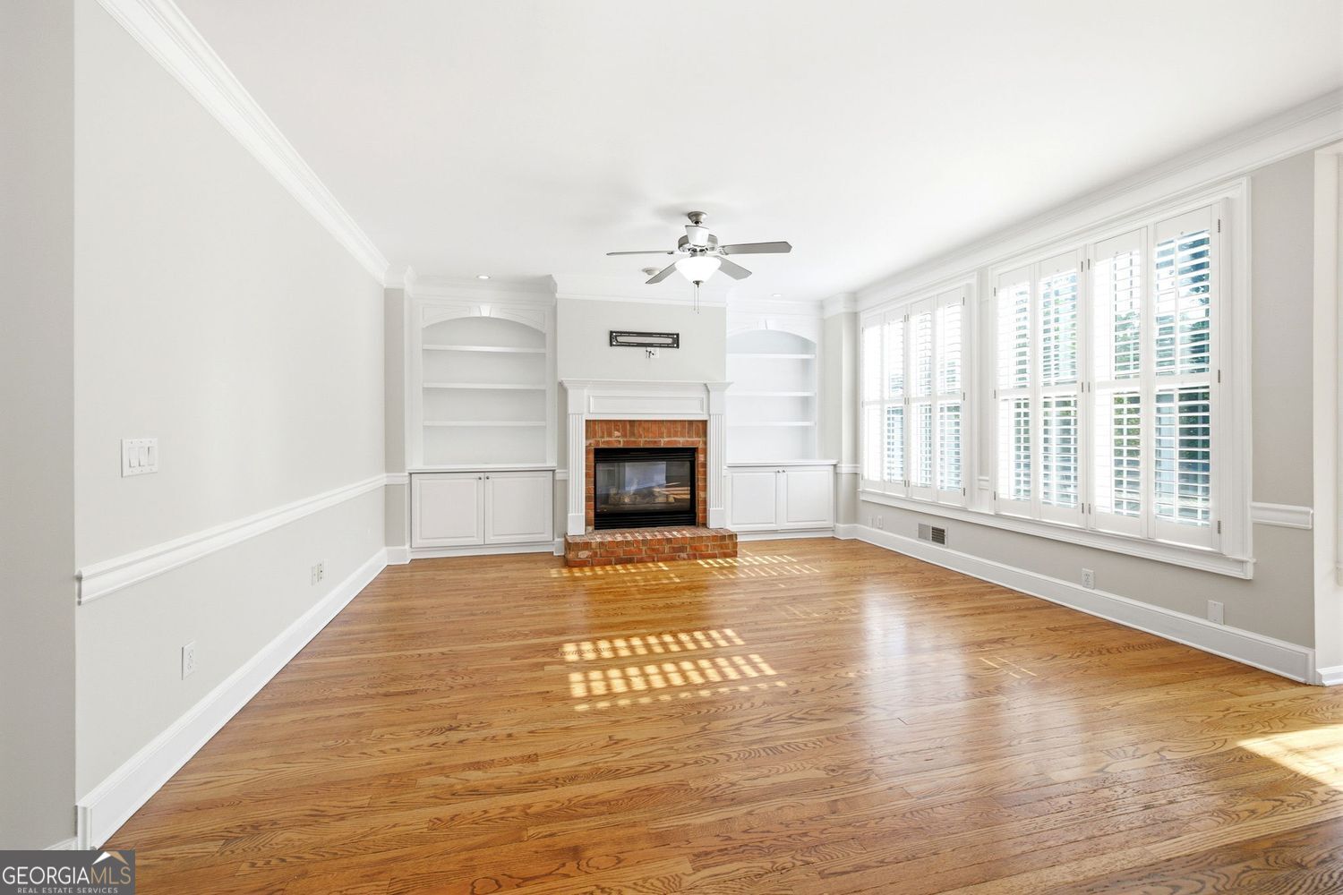 7327 Rocking Chair Lane
