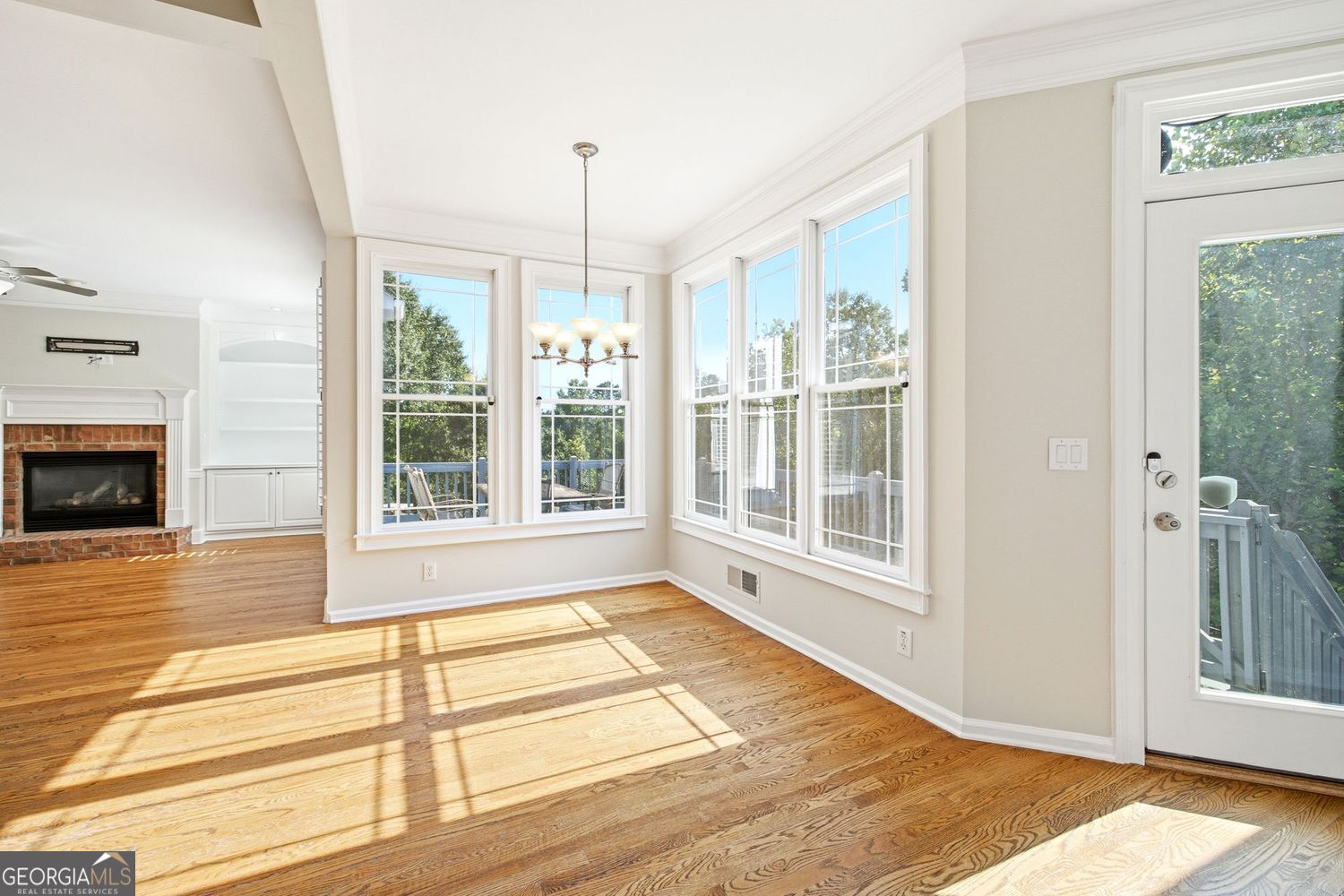 7327 Rocking Chair Lane