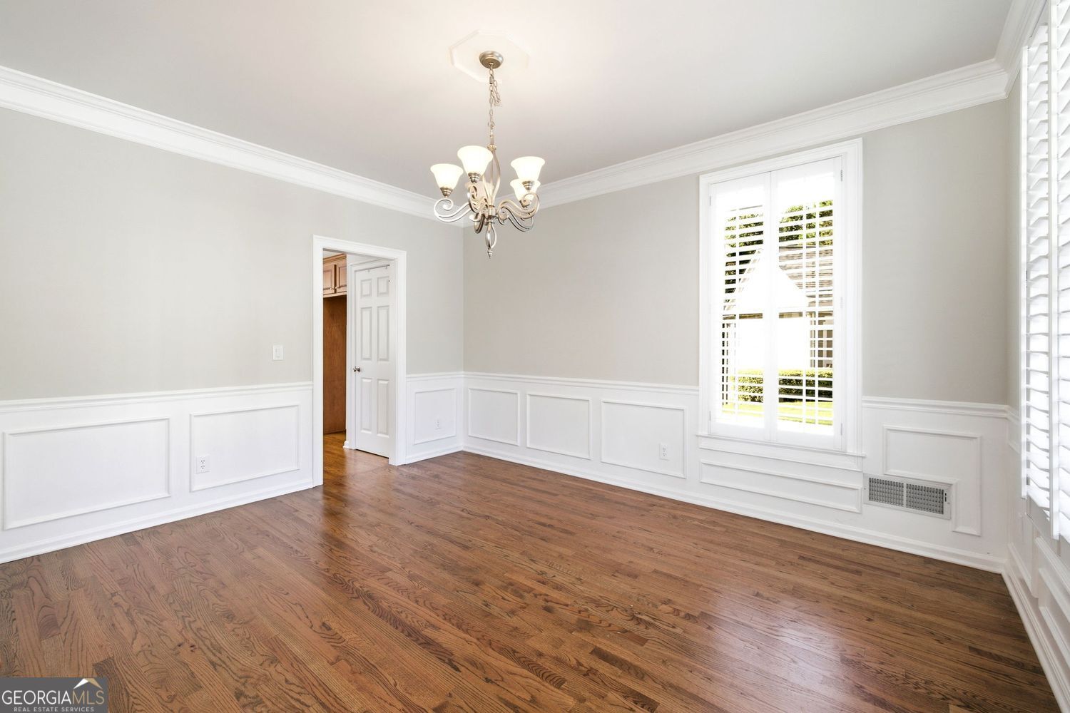 7327 Rocking Chair Lane