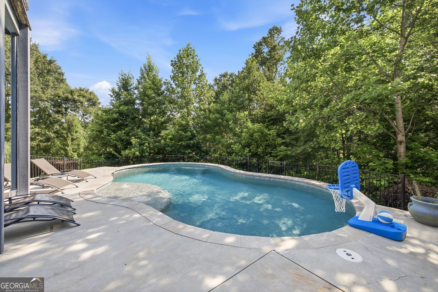 7327 Rocking Chair Lane