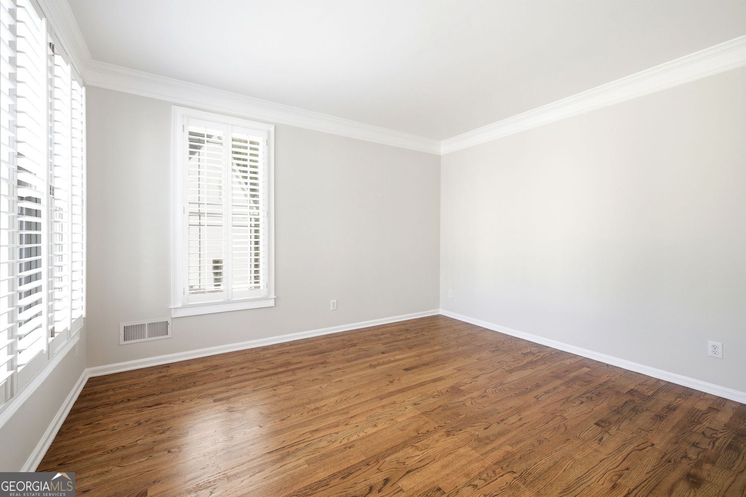 7327 Rocking Chair Lane
