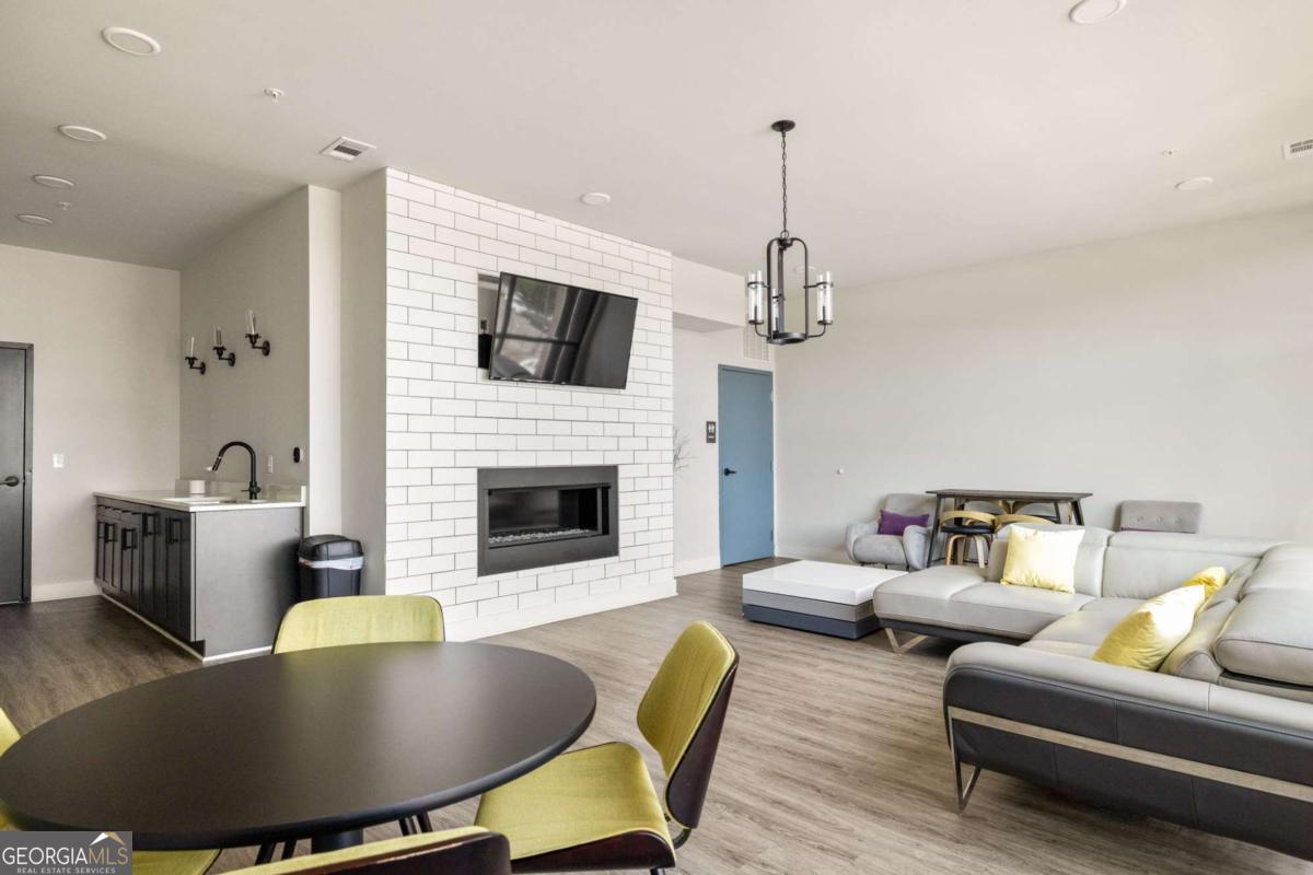 764 Memorial Drive SE # 15