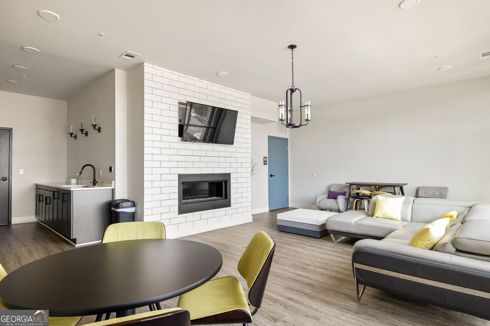 764 Memorial Drive SE # 15