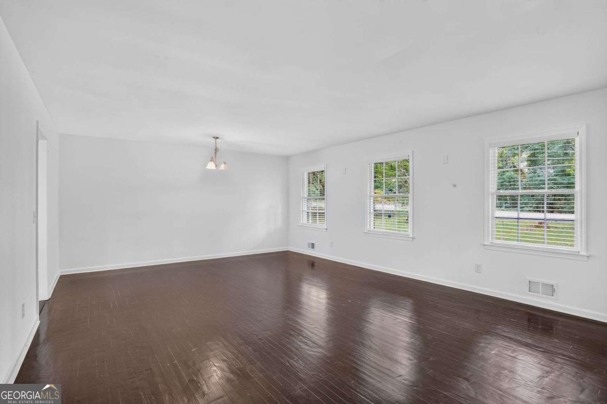 2495 Whites Mill Road
