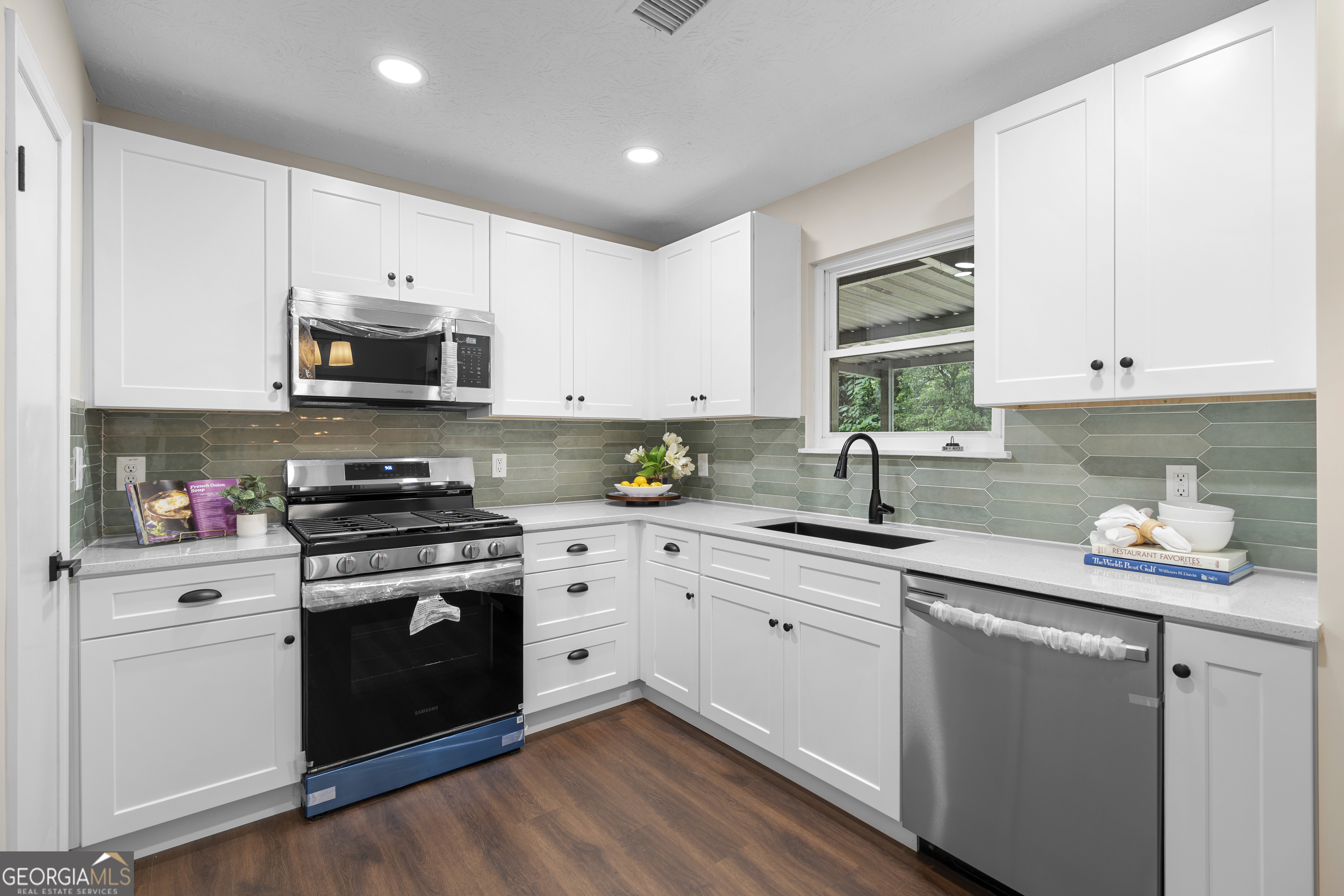 1252 Sherwood Drive