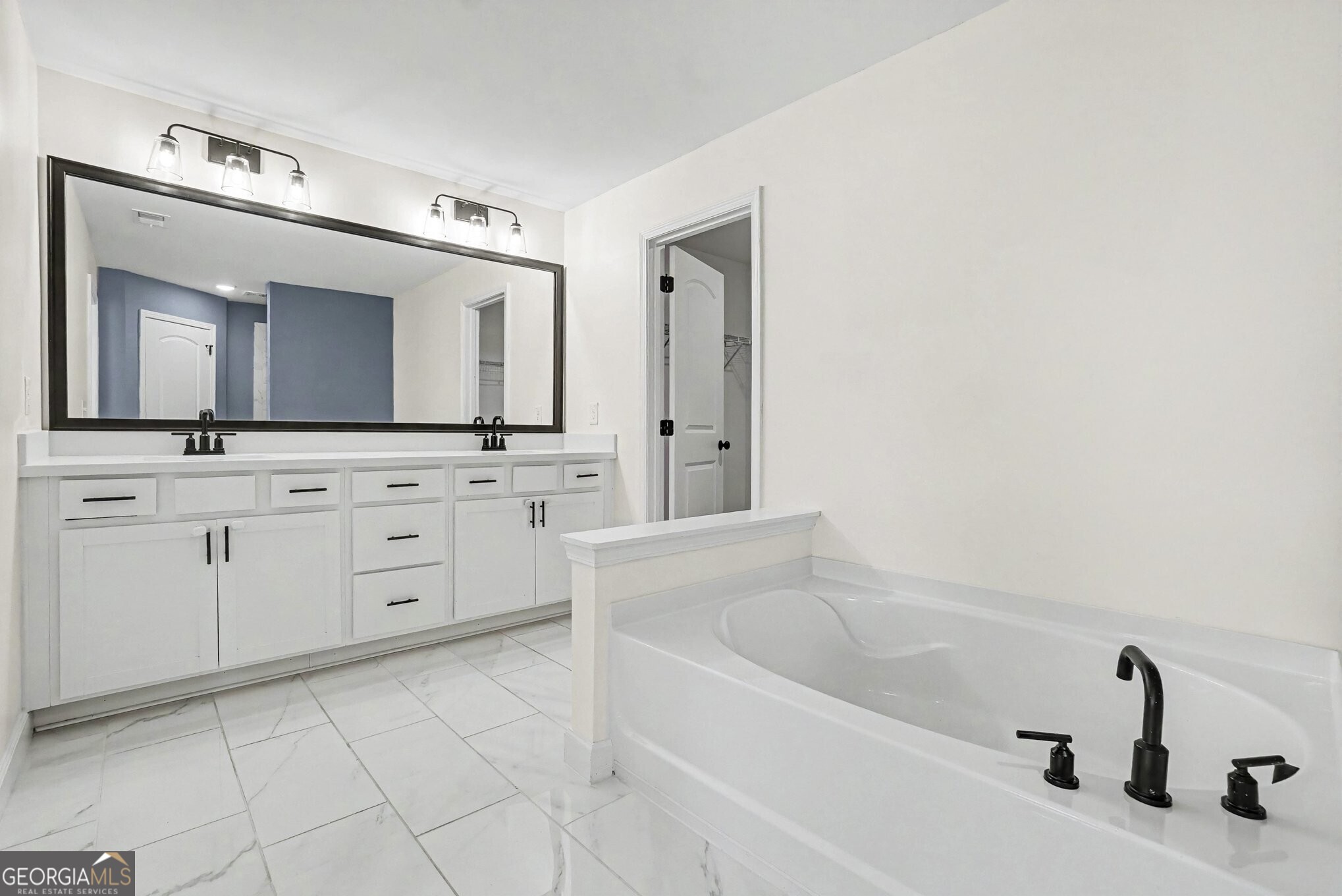 3723 Silvery Way