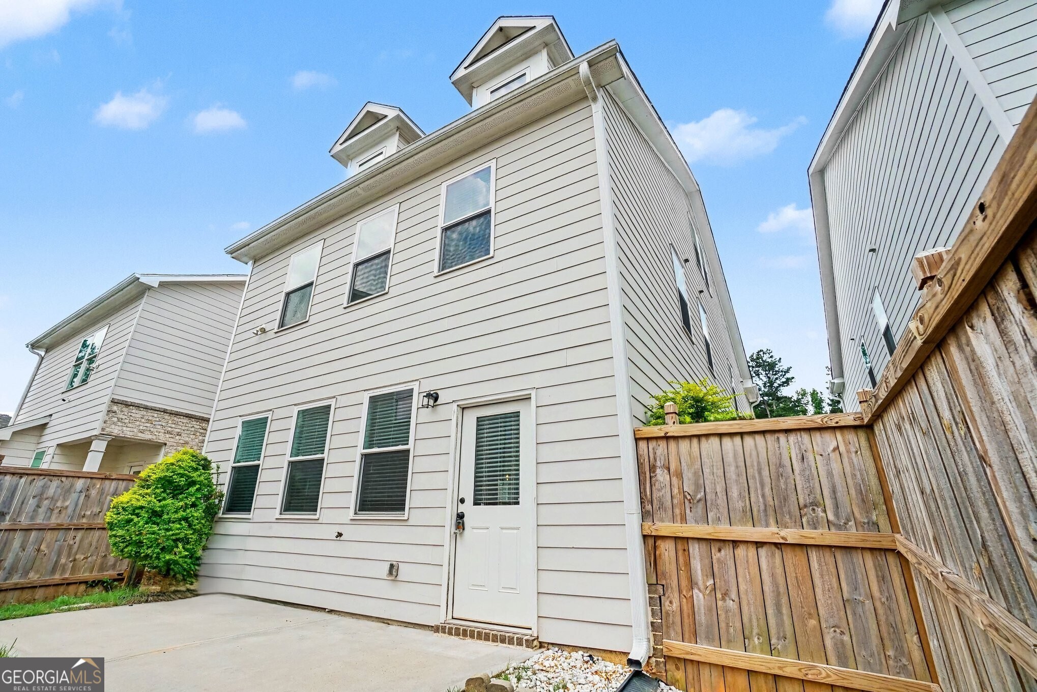 3723 Silvery Way